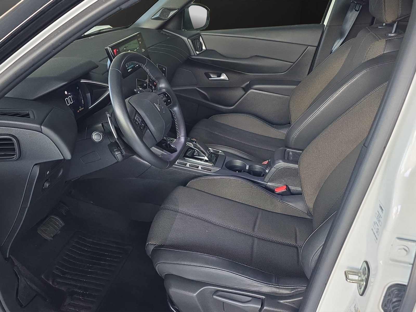 DS AUTOMOBILES DS 3 Crossback 1.2 PureTech Club EAT8-image-7