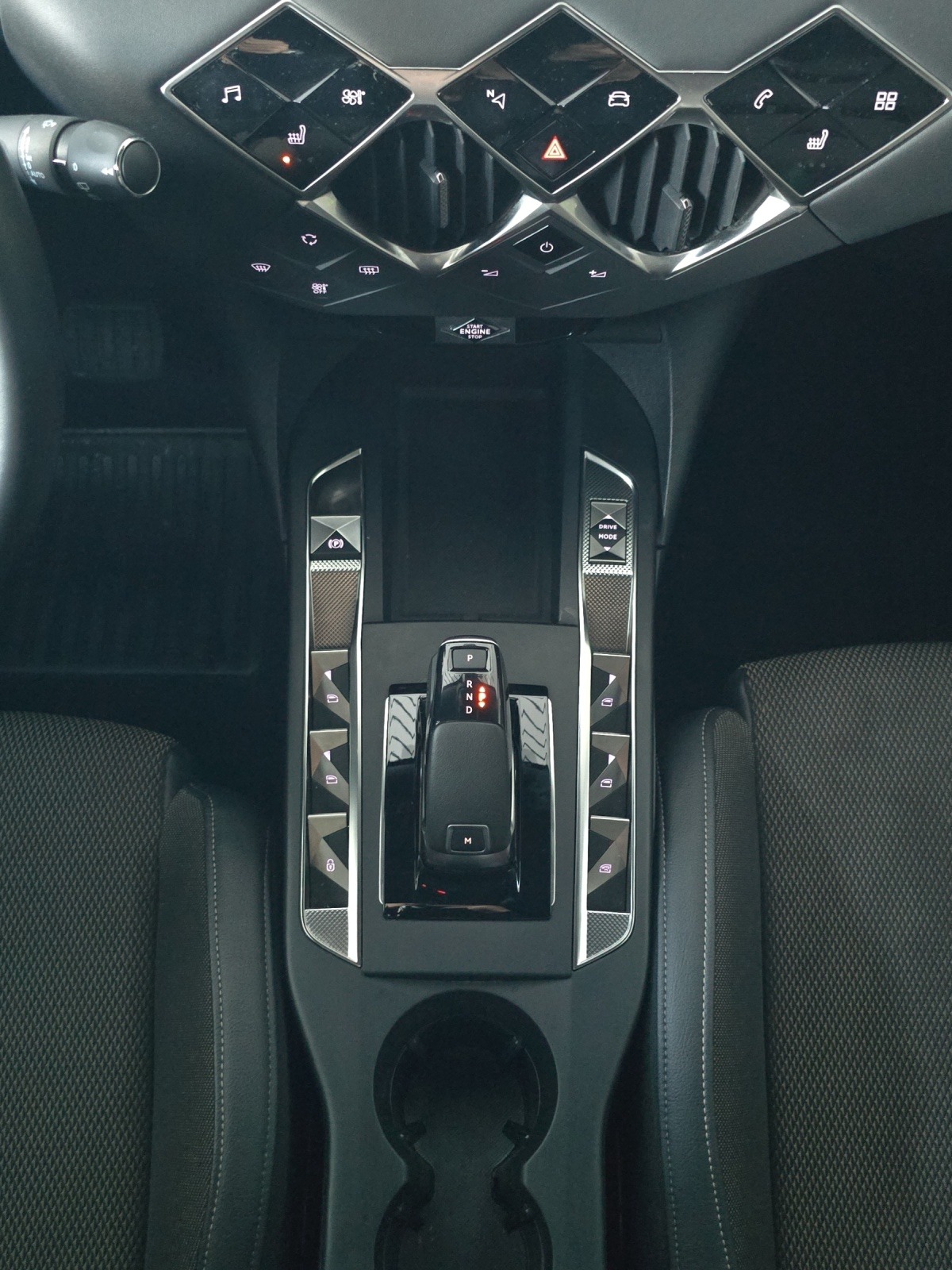 DS AUTOMOBILES DS 3 Crossback 1.2 PureTech Club EAT8-image-14