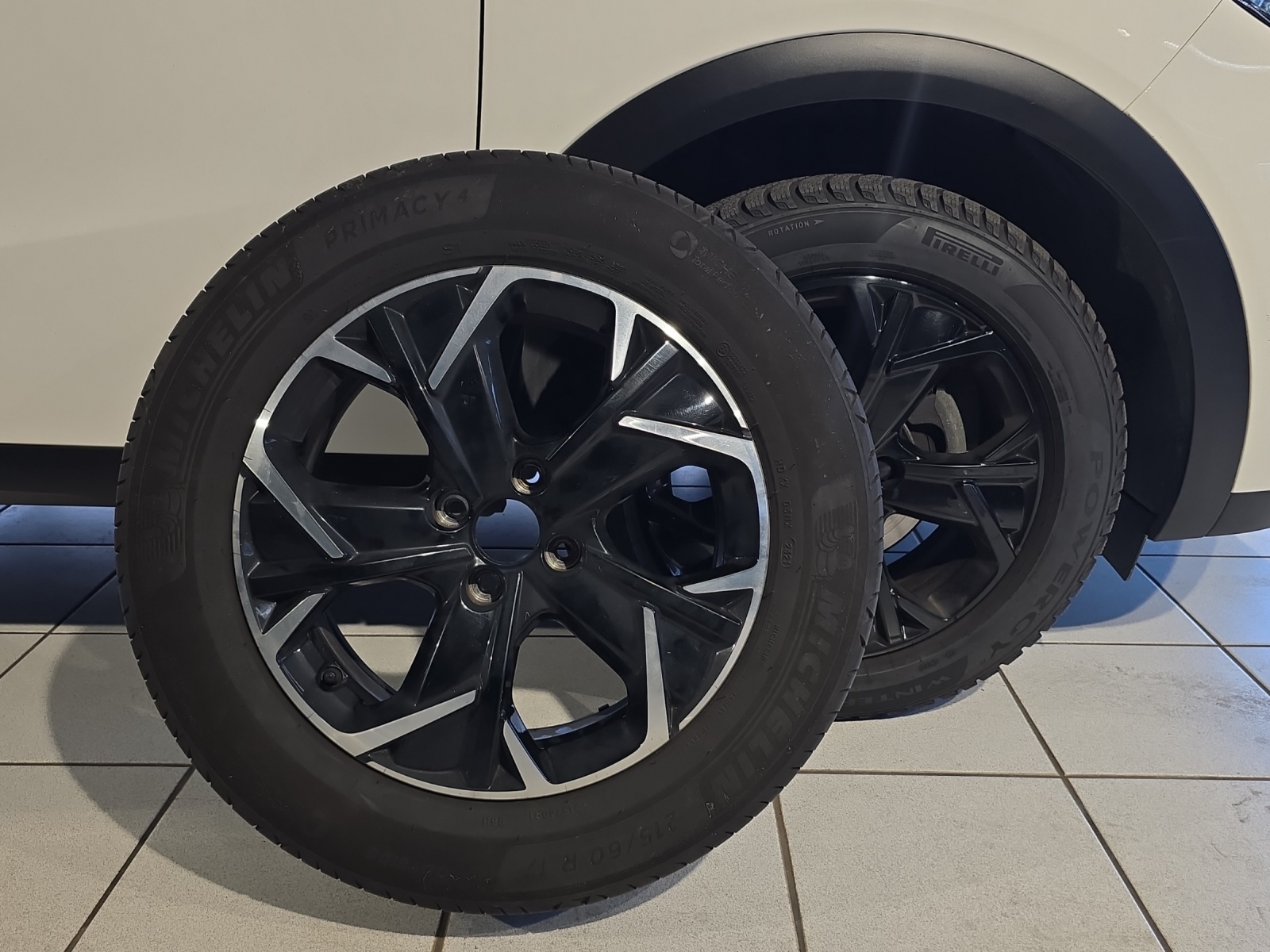 DS AUTOMOBILES DS 3 Crossback 1.2 PureTech Club EAT8-image-18