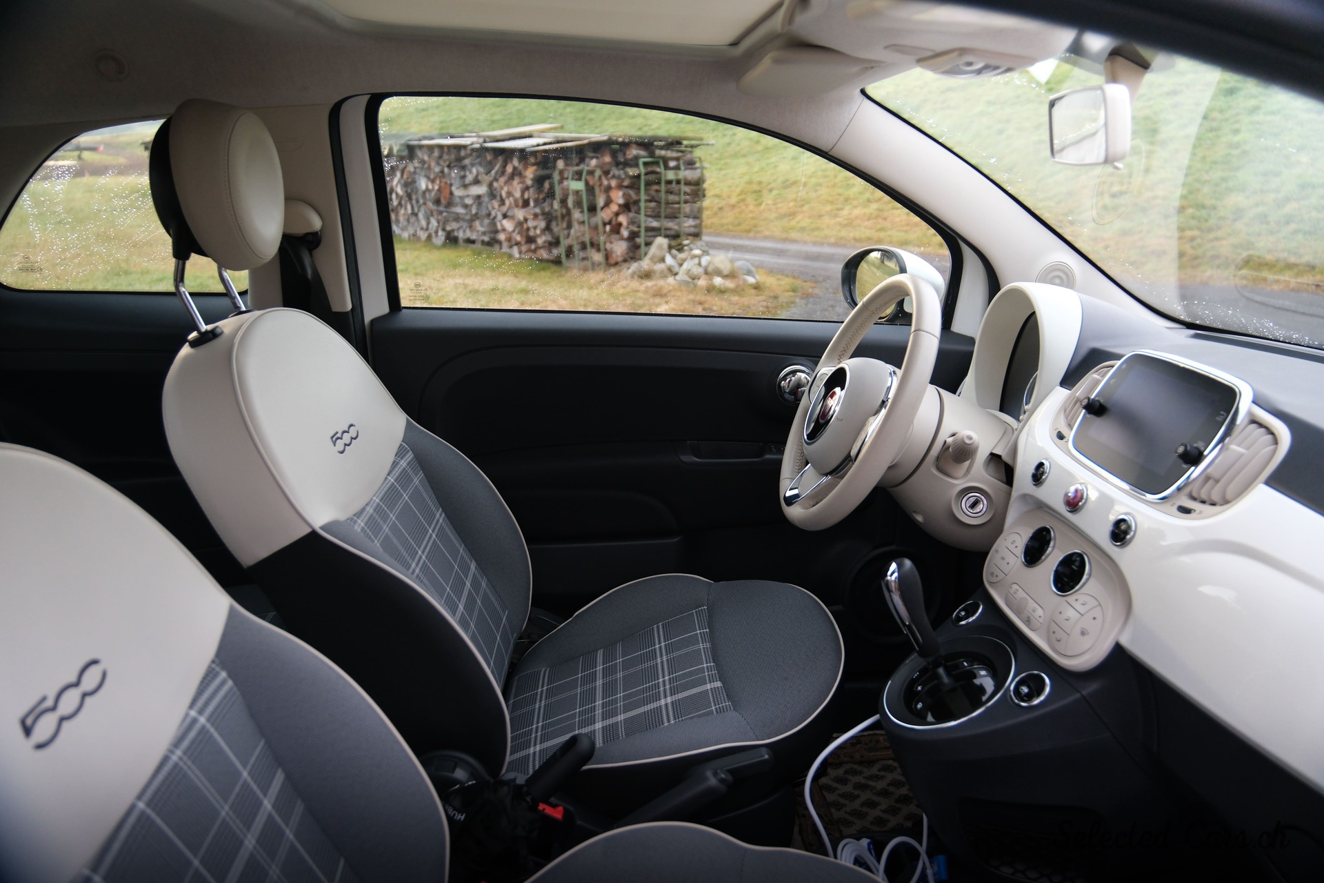 FIAT 500 1.2 Lounge-image-11