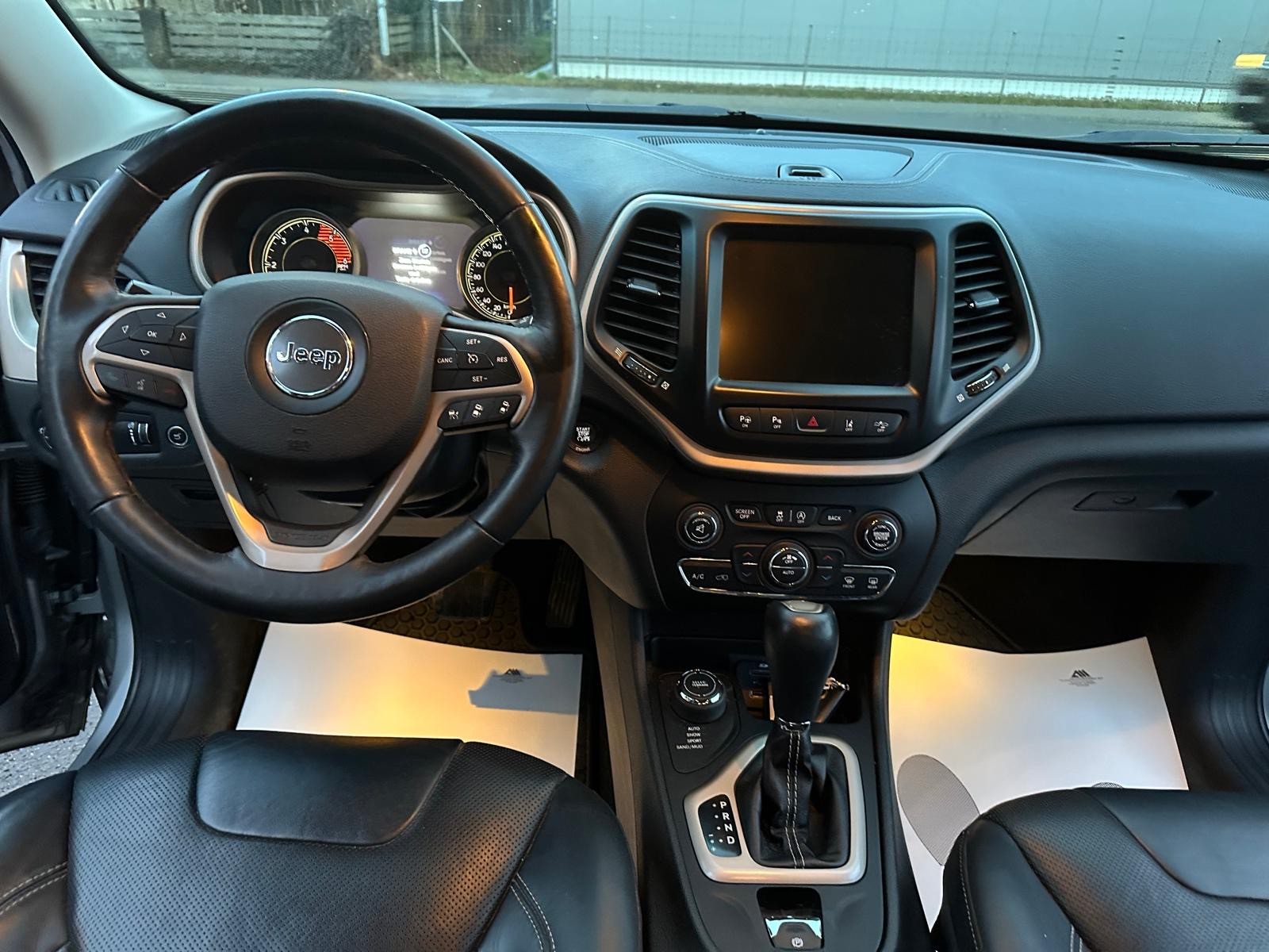 JEEP Cherokee 2.2TD Limited AWD 9ATX-image-6