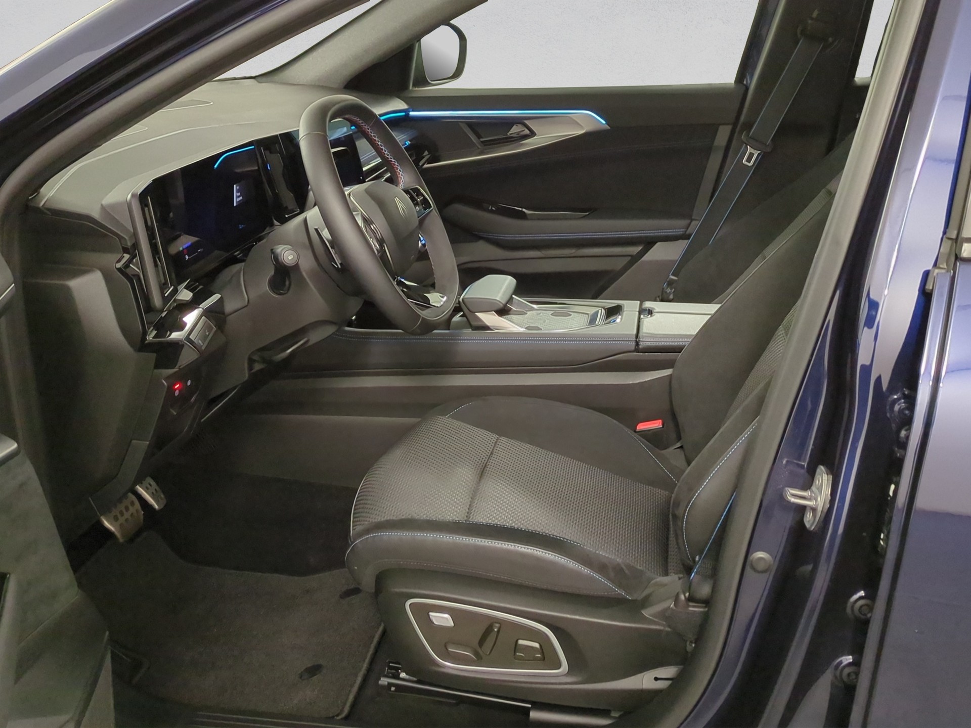 RENAULT Espace 1.2 E-Tech 200 Esprit Alpine 5-Sitze-image-8
