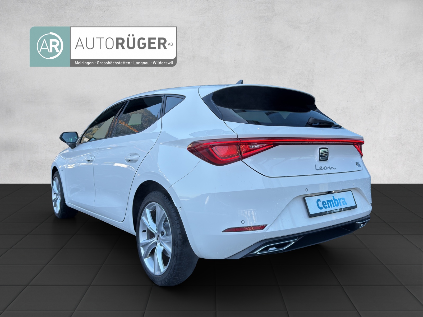 SEAT Leon 1.4 eHybrid pHEV DSG FR-image-3