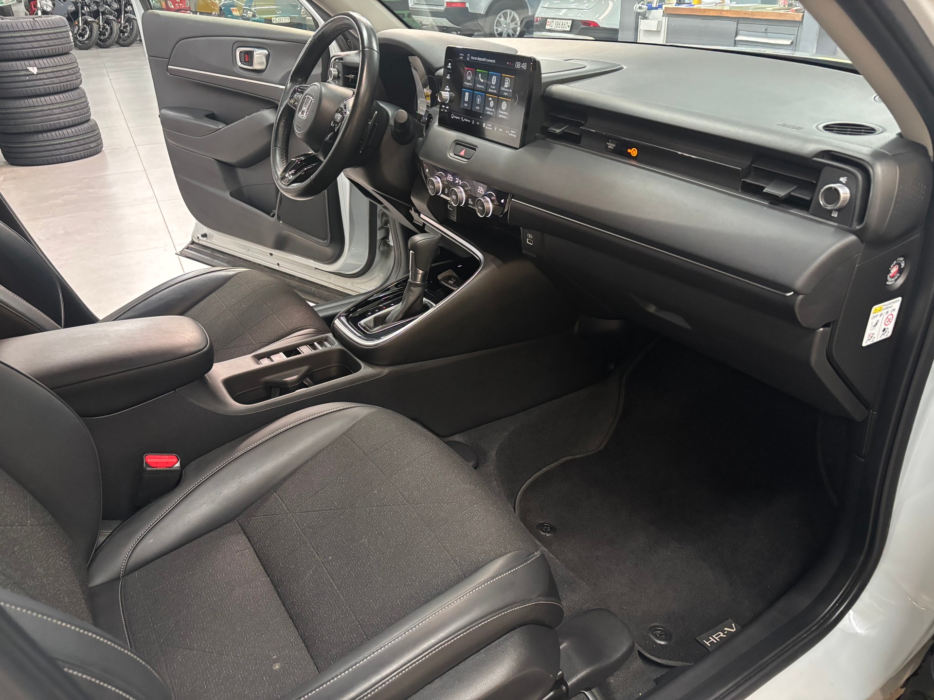 HONDA HR-V 1.5i-MMD Elegance CVT-image-13
