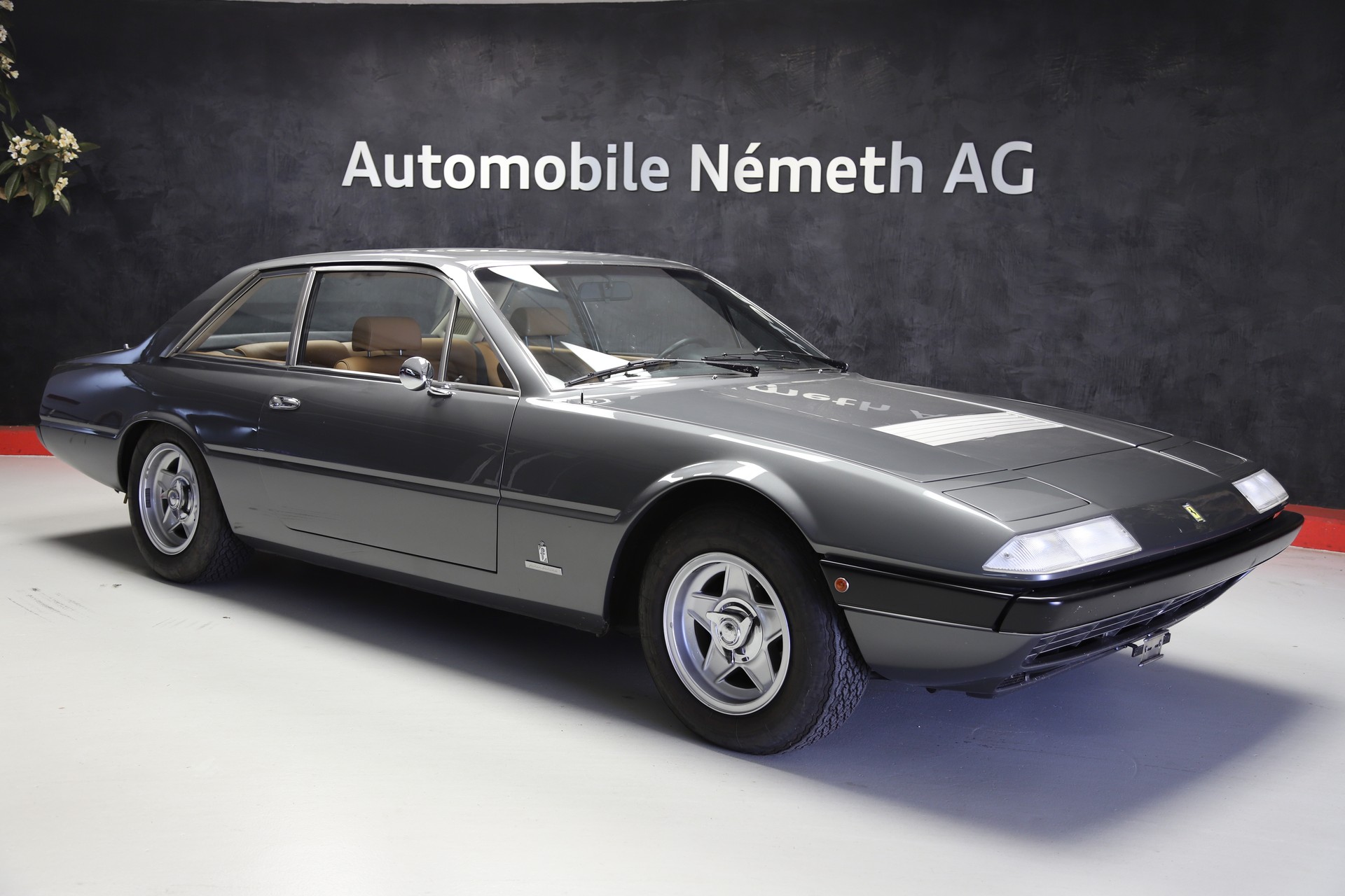 FERRARI 365 GT4 2+2-image-0