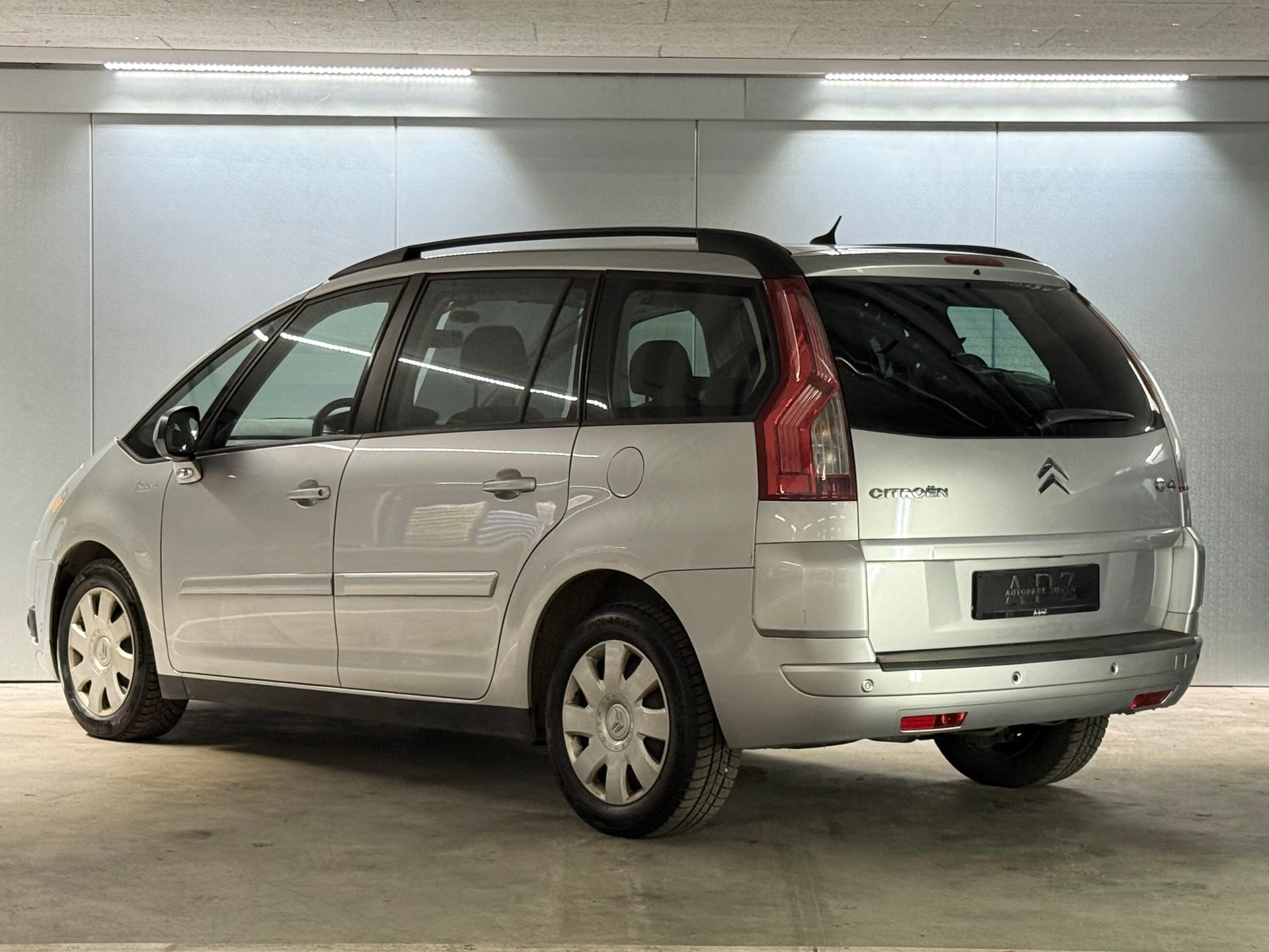 CITROEN Grand C4 Picasso 2.0 HDI Dynamique-image-6