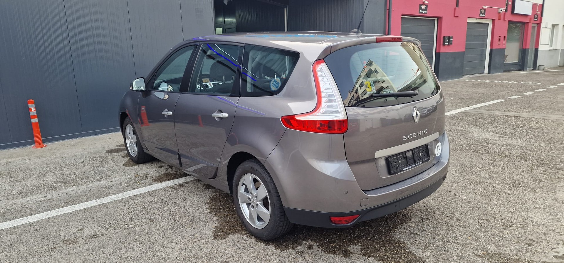 RENAULT Grand Scénic 2.0 16V Privilège X-Tronic CVT-image-7
