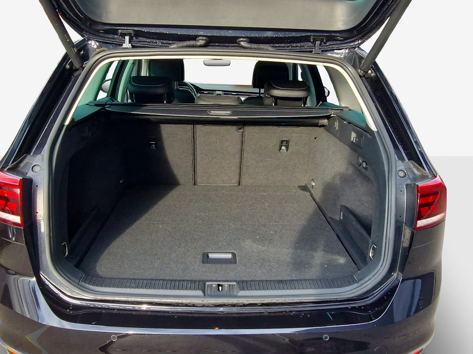 VW Passat 2.0 TDI BMT Elegance 4Motion DSG-image-12