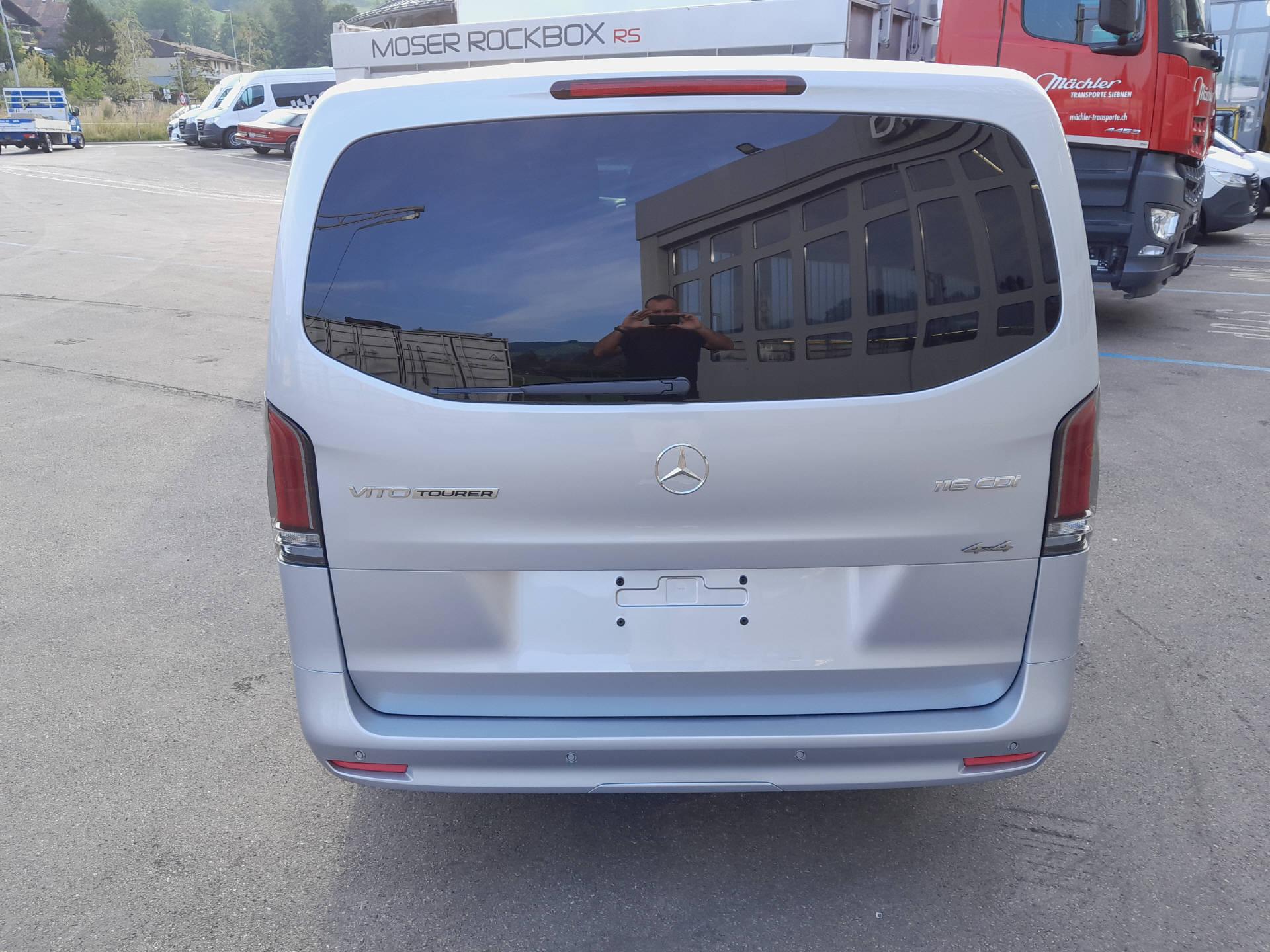 MERCEDES-BENZ Vito 116 Kombi L 2.0 CDI Select Family-image-6