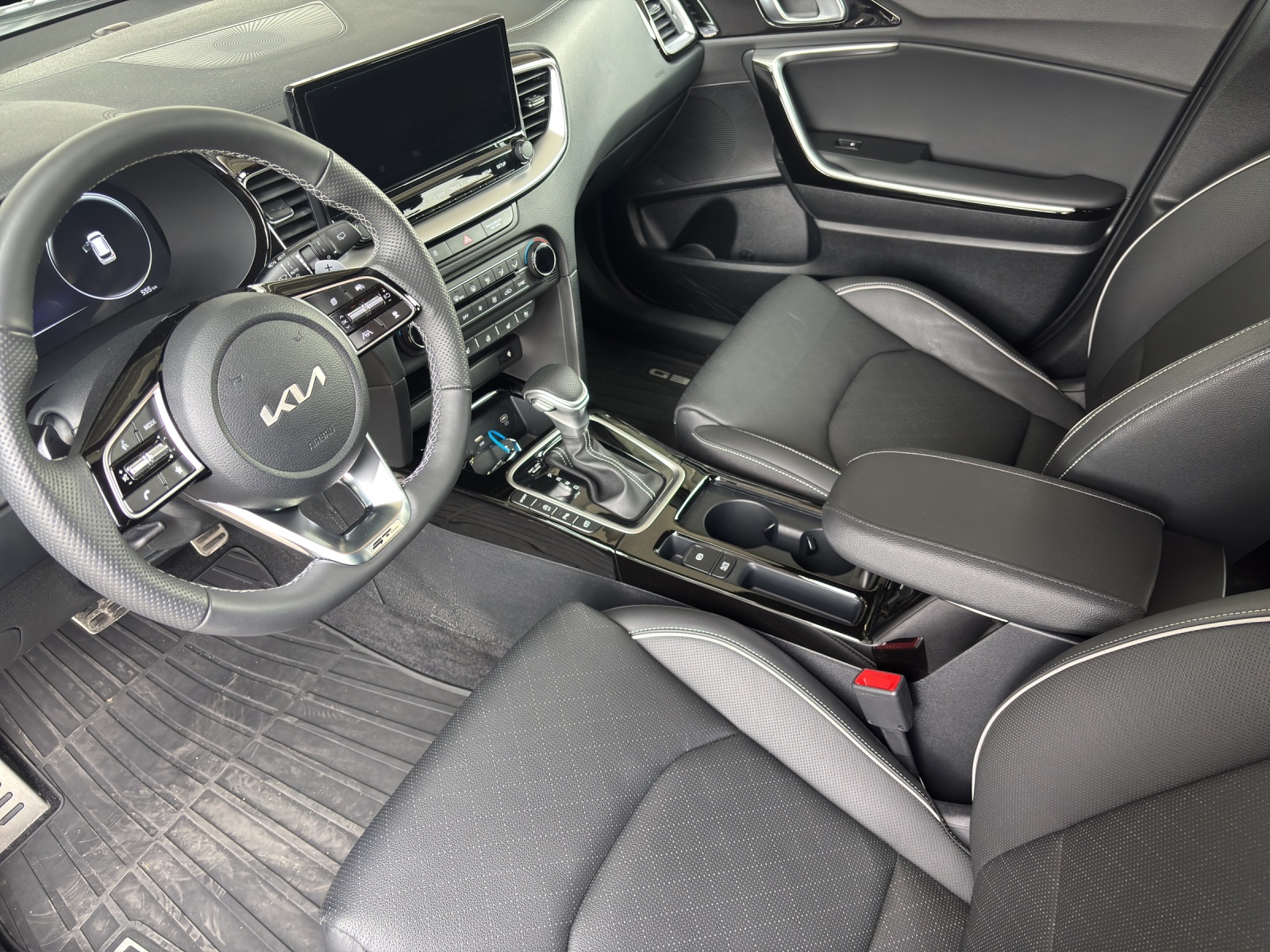 KIA Ceed SW 1.5 T-GDi GT-Line-image-8