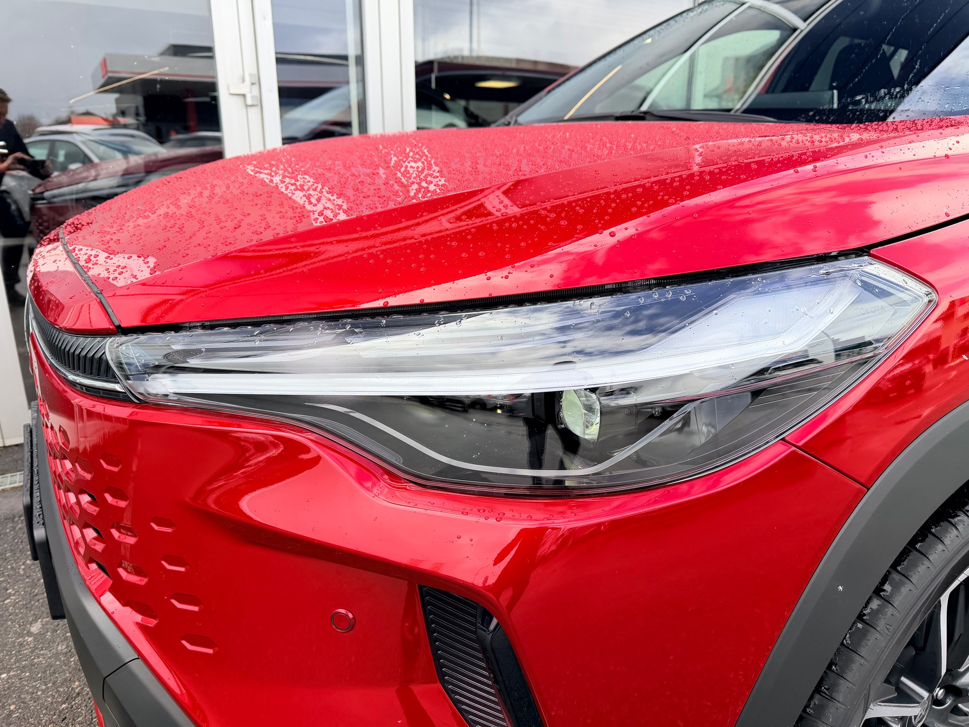 TOYOTA Corolla Cross 2.0 4WD Trend e-CVT-image-2