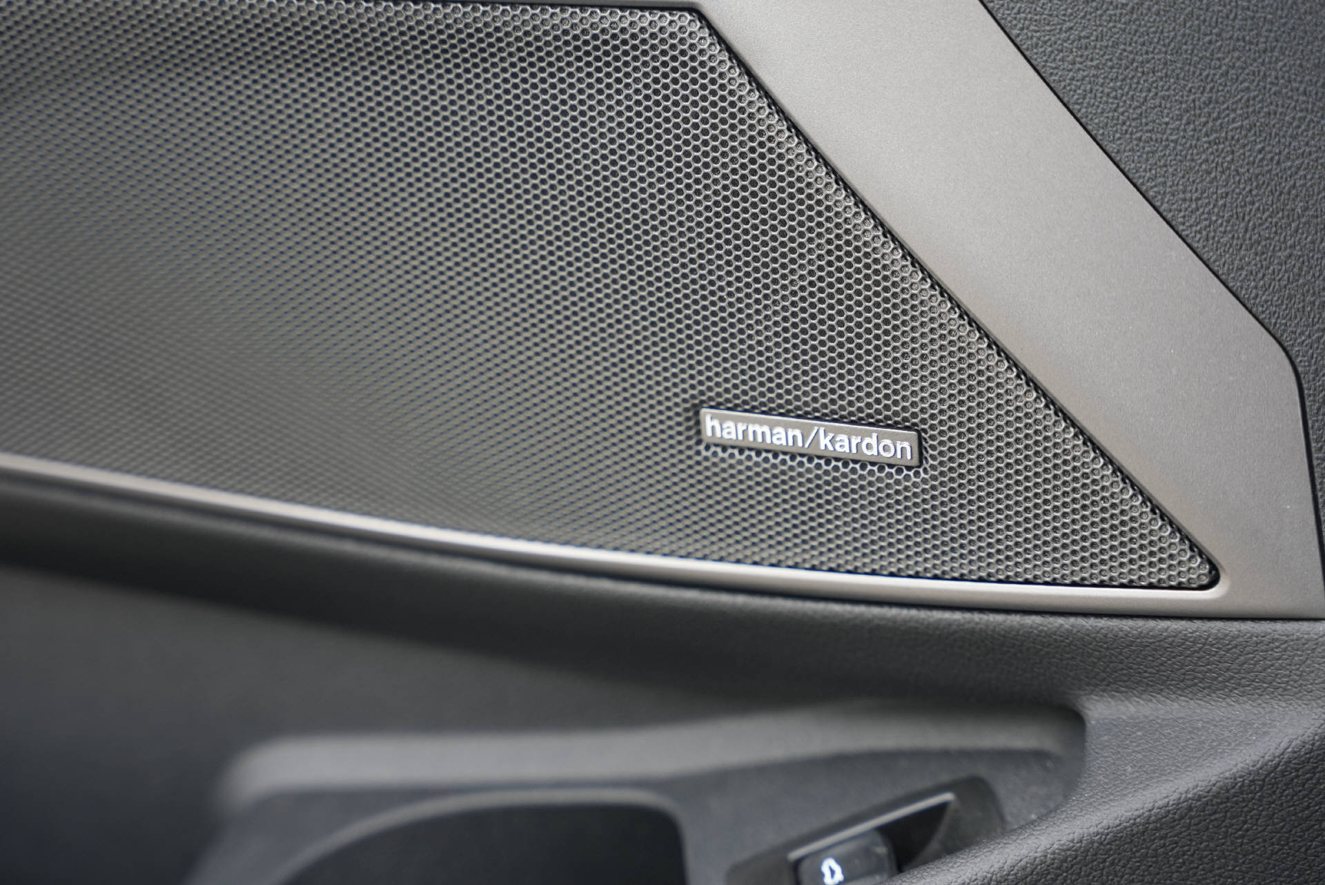 BMW M3 Competition M xDrive LCI Dravitgrau-image-15