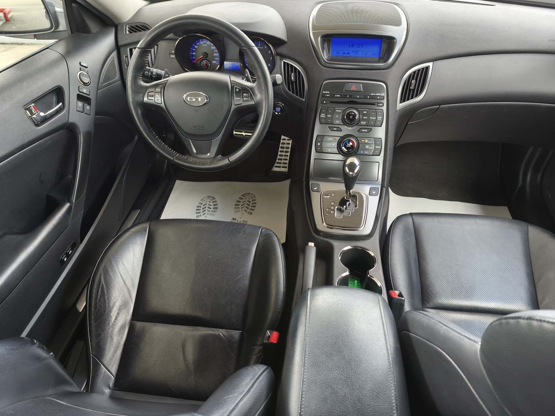 HYUNDAI Genesis 3.8 V6 Automatic-image-12