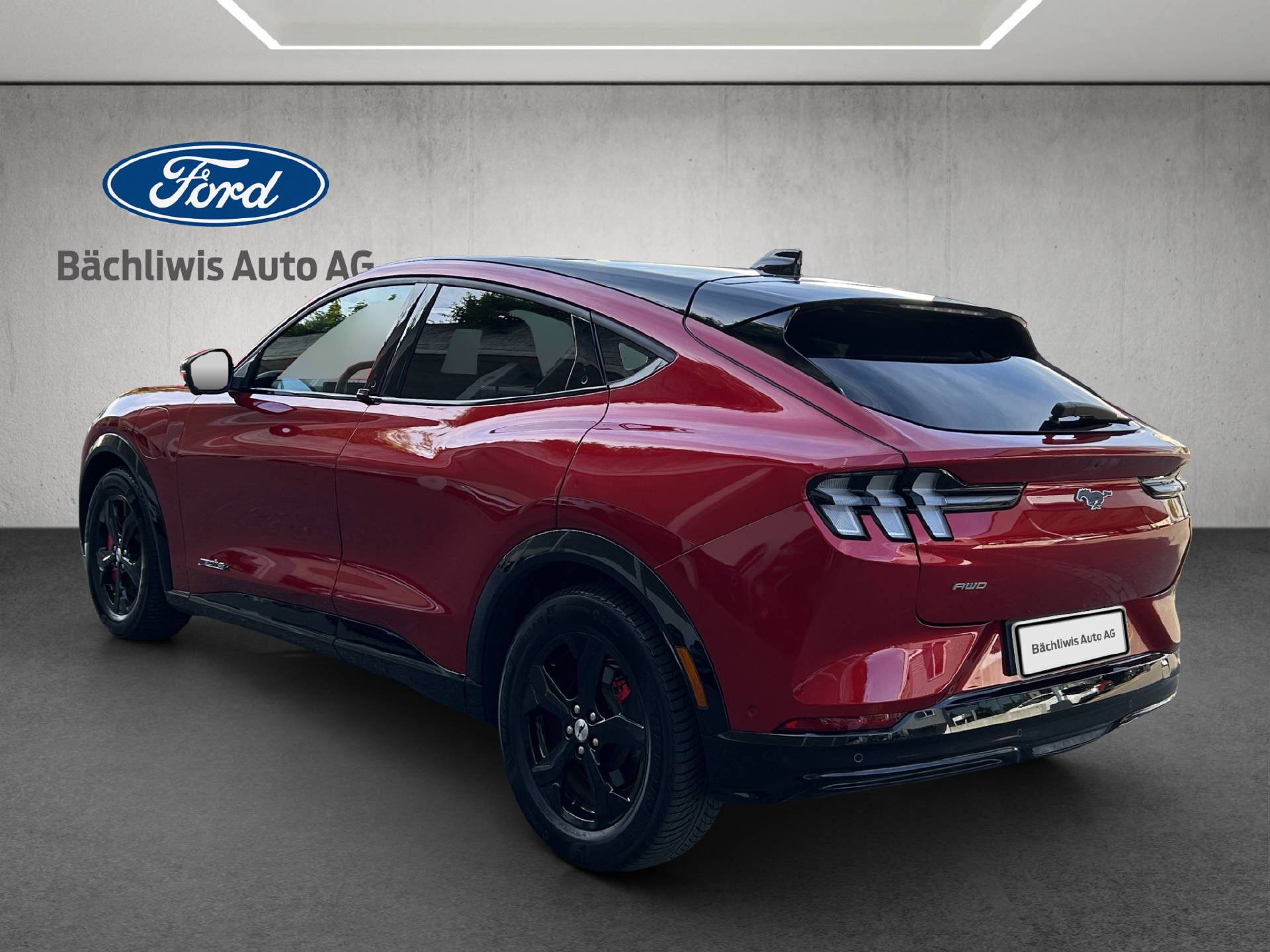 FORD Mustang Mach-E Extended AWD-image-2