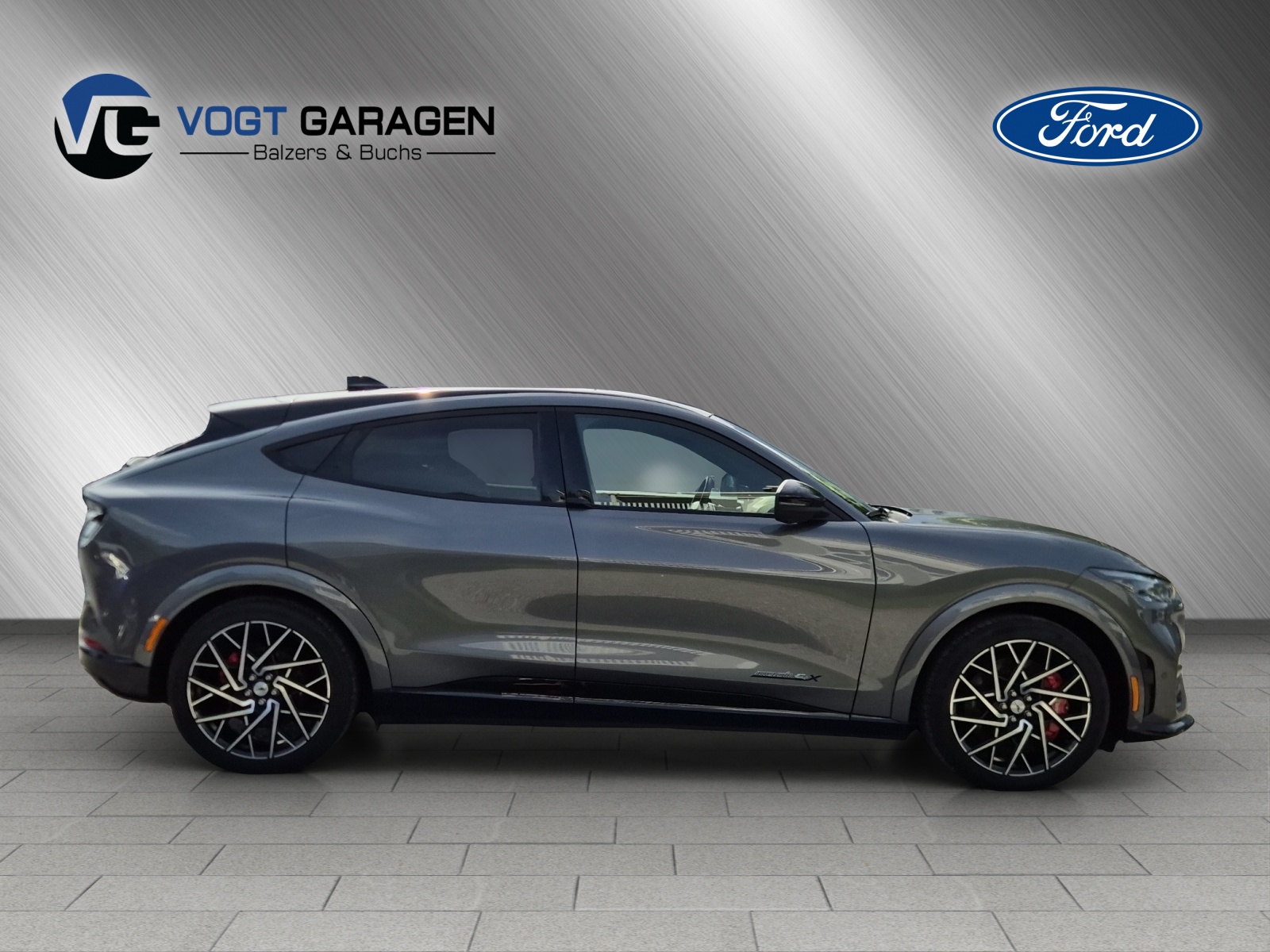 FORD Mustang Mach-E Extended GT AWD-image-5