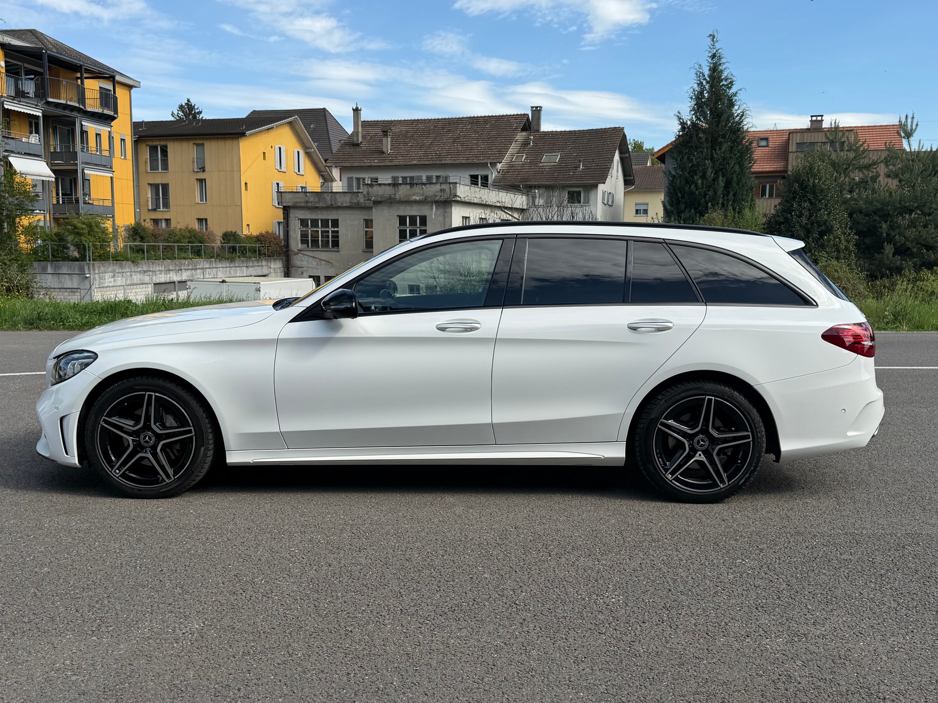 MERCEDES-BENZ C 200 AMG Line 4Matic 9G-Tronic-image-1