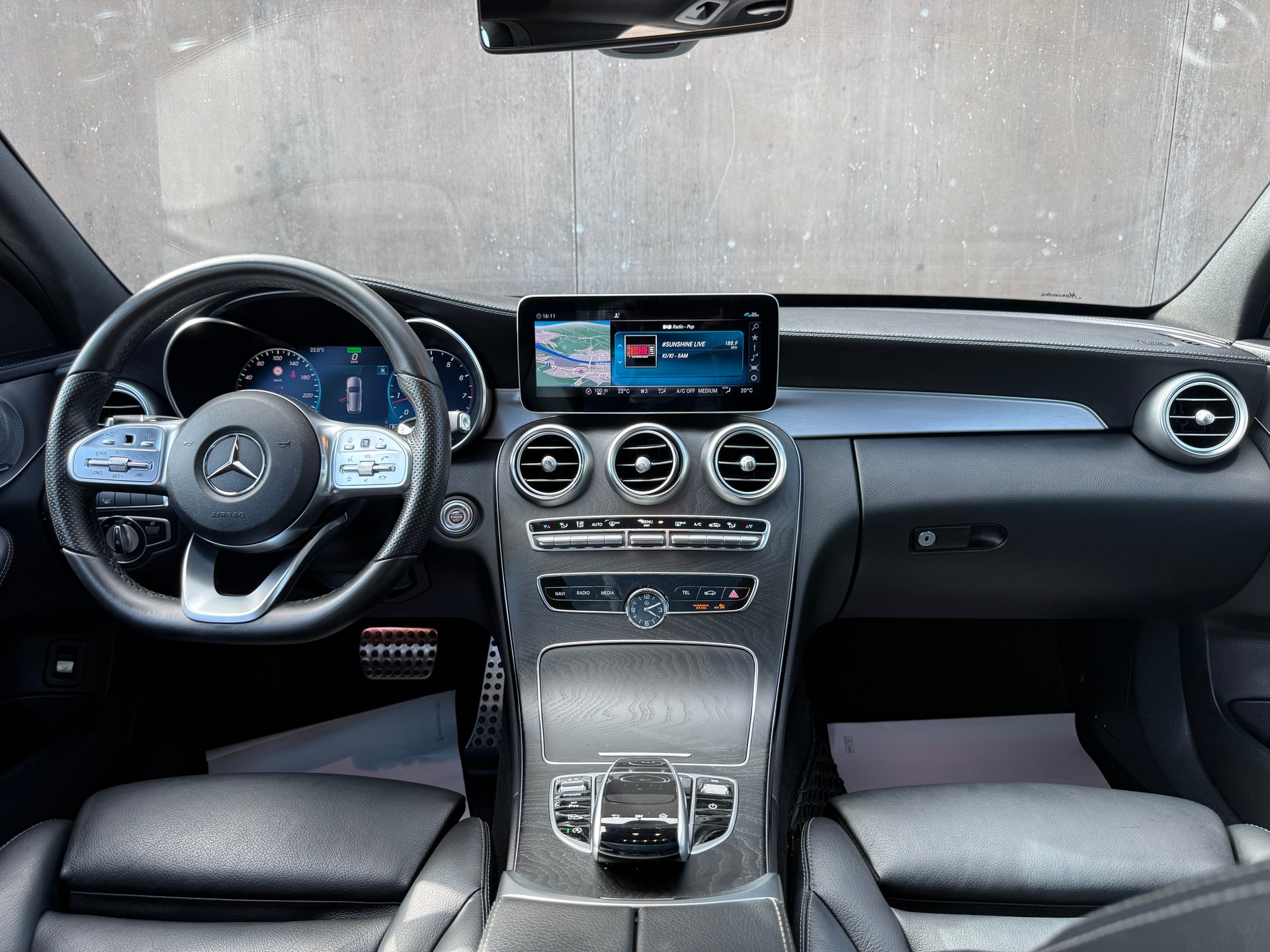 MERCEDES-BENZ C 200 AMG Line 4Matic 9G-Tronic-image-6