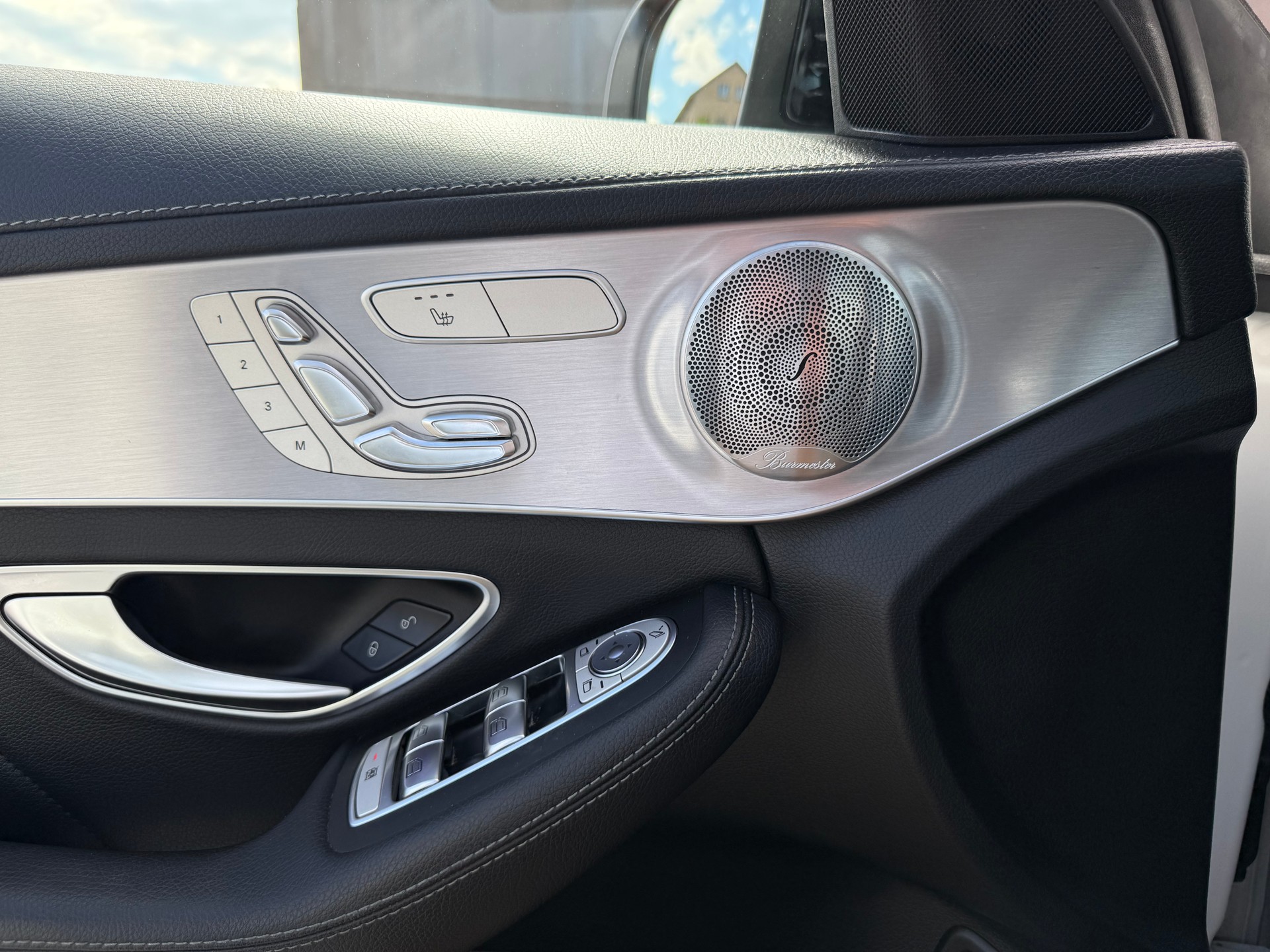 MERCEDES-BENZ C 200 AMG Line 4Matic 9G-Tronic-image-13