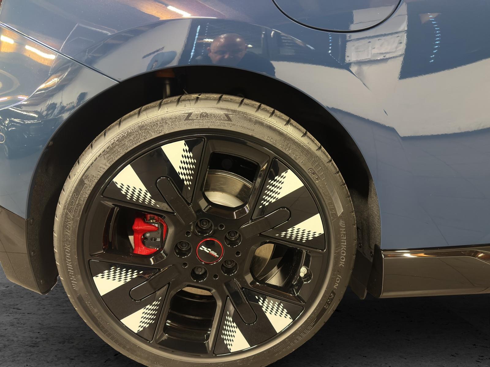 MINI J01 John Cooper Works-image-9