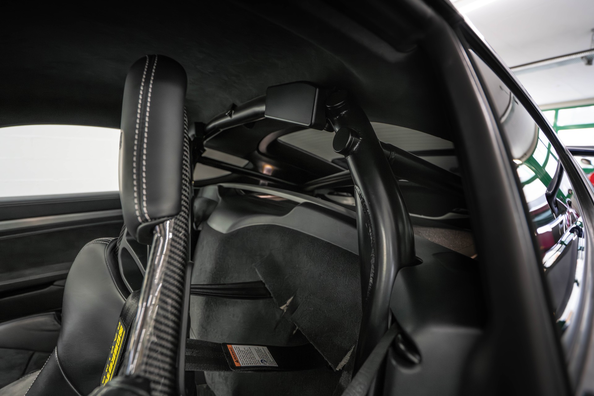 PORSCHE 718 Cayman GT4-image-11