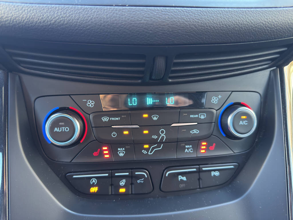 FORD Kuga 2.0 EcoB 240 ST-Line-image-12