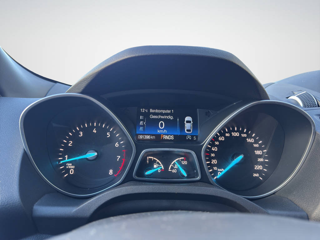 FORD Kuga 2.0 EcoB 240 ST-Line-image-10