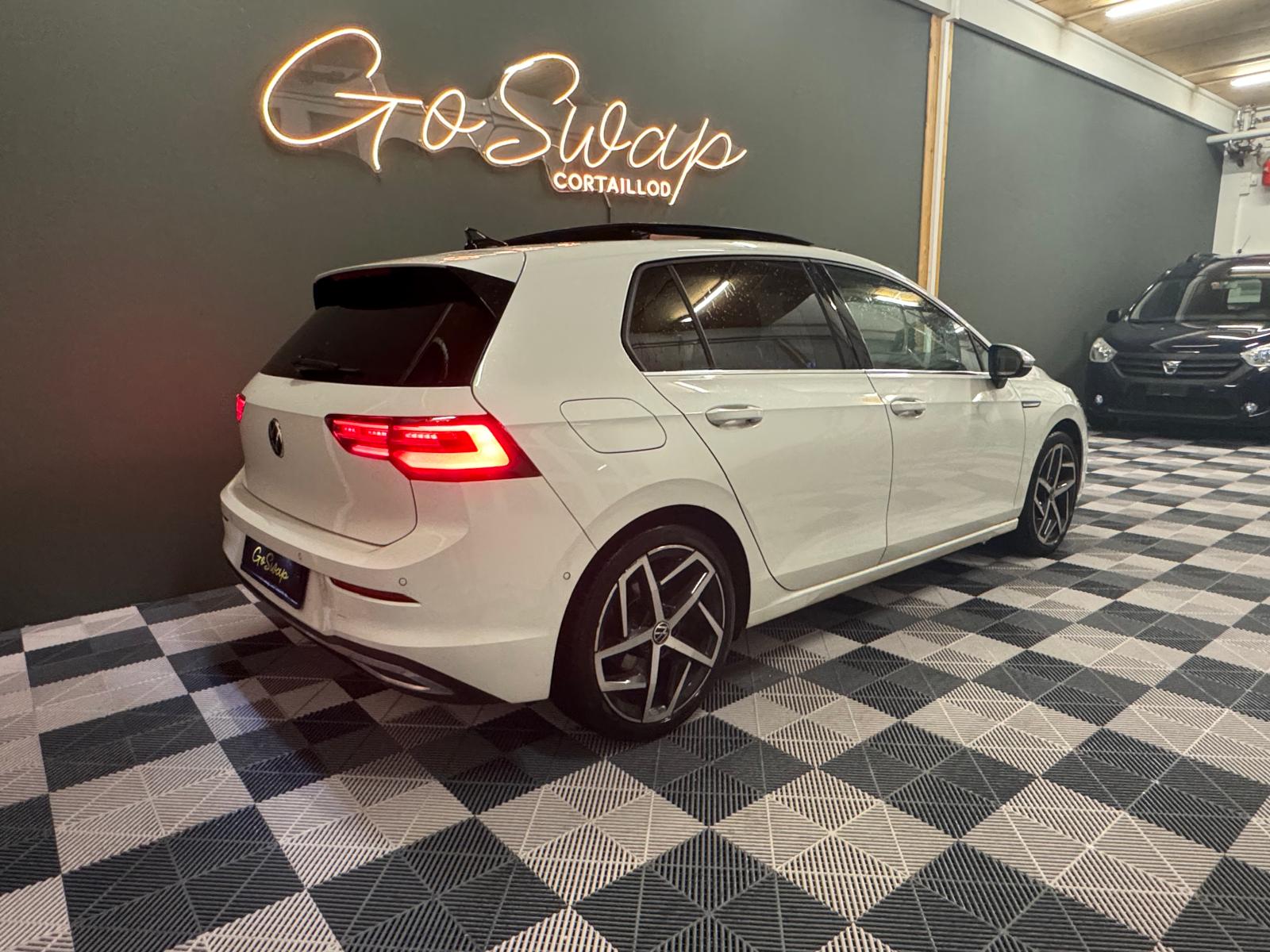 VW Golf 1.5 eTSI mHEV ACT Style DSG-image-5