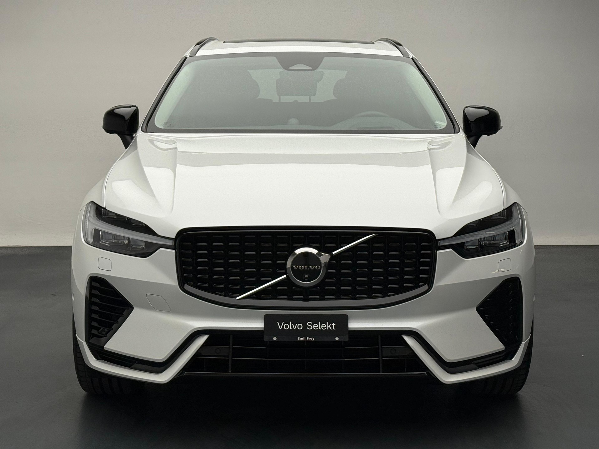 VOLVO XC60 2.0 T8 TE XCLUSIVE Ultra Dark eAWD-image-6