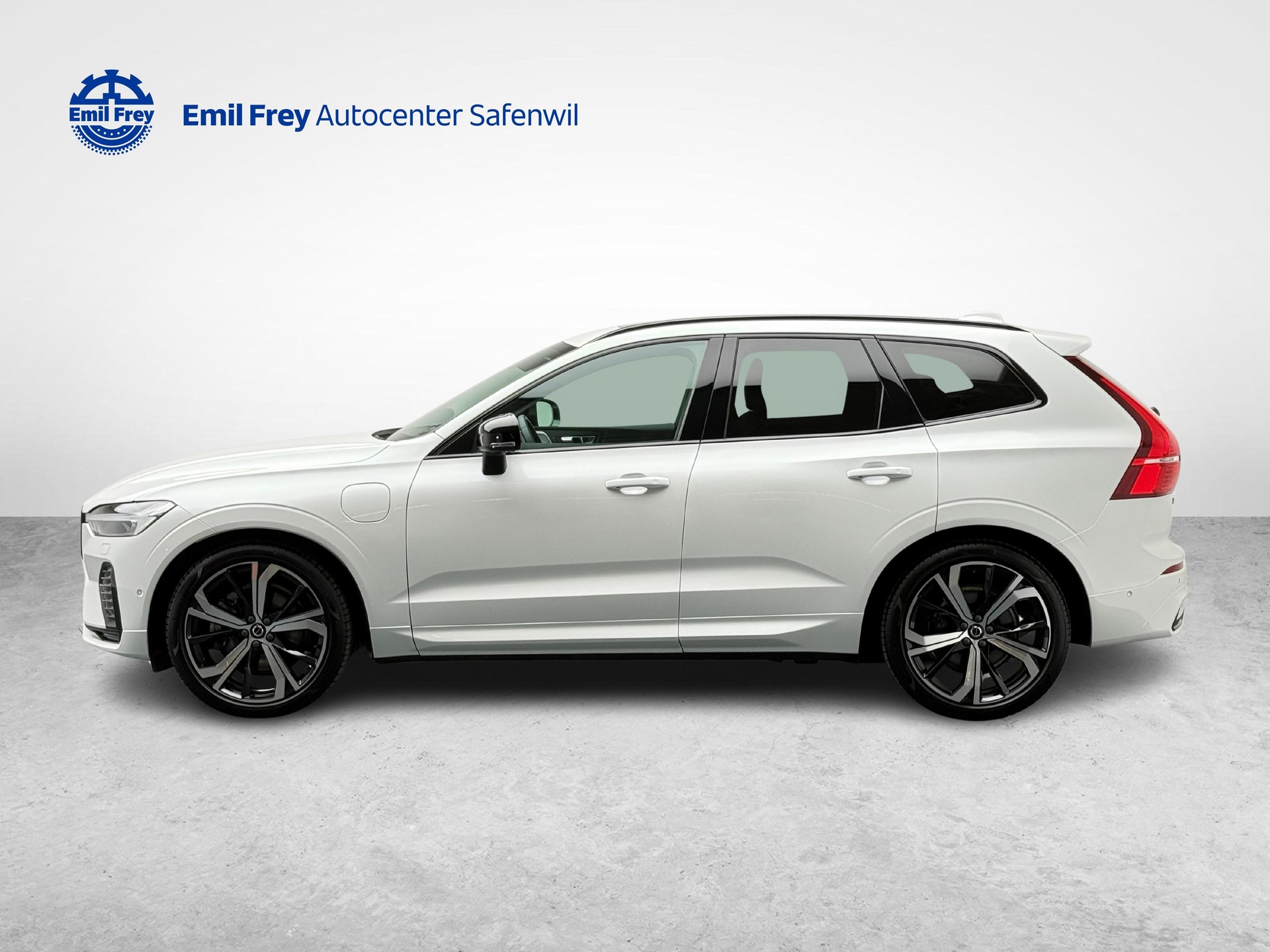 VOLVO XC60 2.0 T8 TE XCLUSIVE Ultra Dark eAWD-image-1