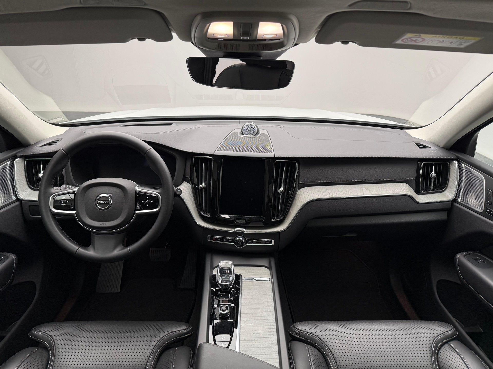 VOLVO XC60 2.0 T8 TE XCLUSIVE Ultra Dark eAWD-image-7