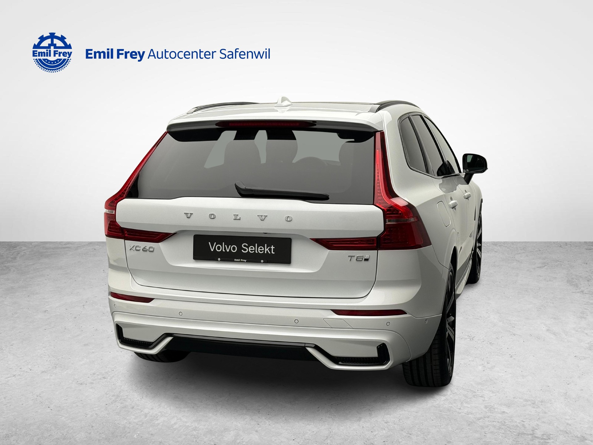 VOLVO XC60 2.0 T8 TE XCLUSIVE Ultra Dark eAWD-image-4