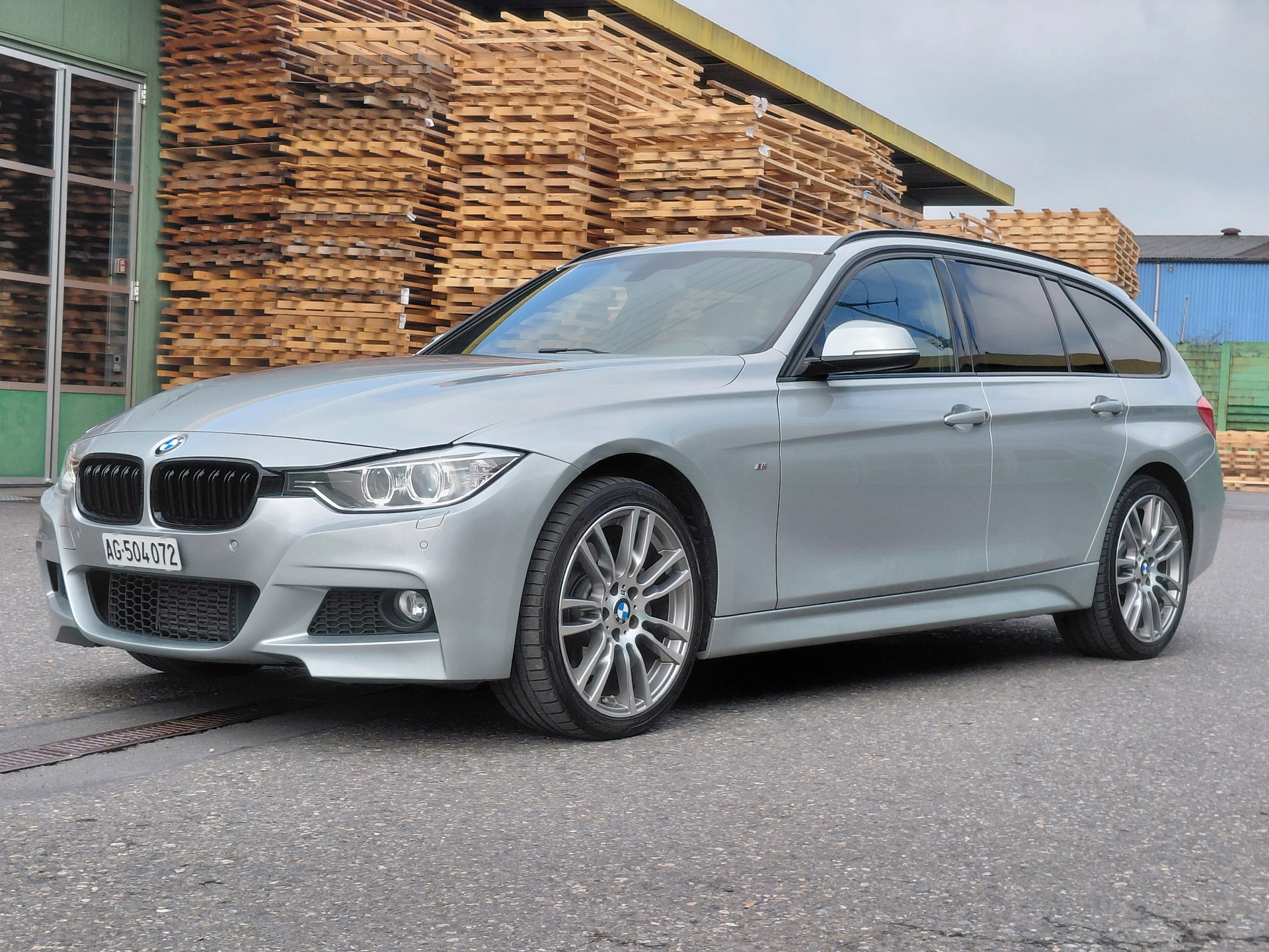 BMW 335i xDrive Touring Sport Line Steptronic-image-2