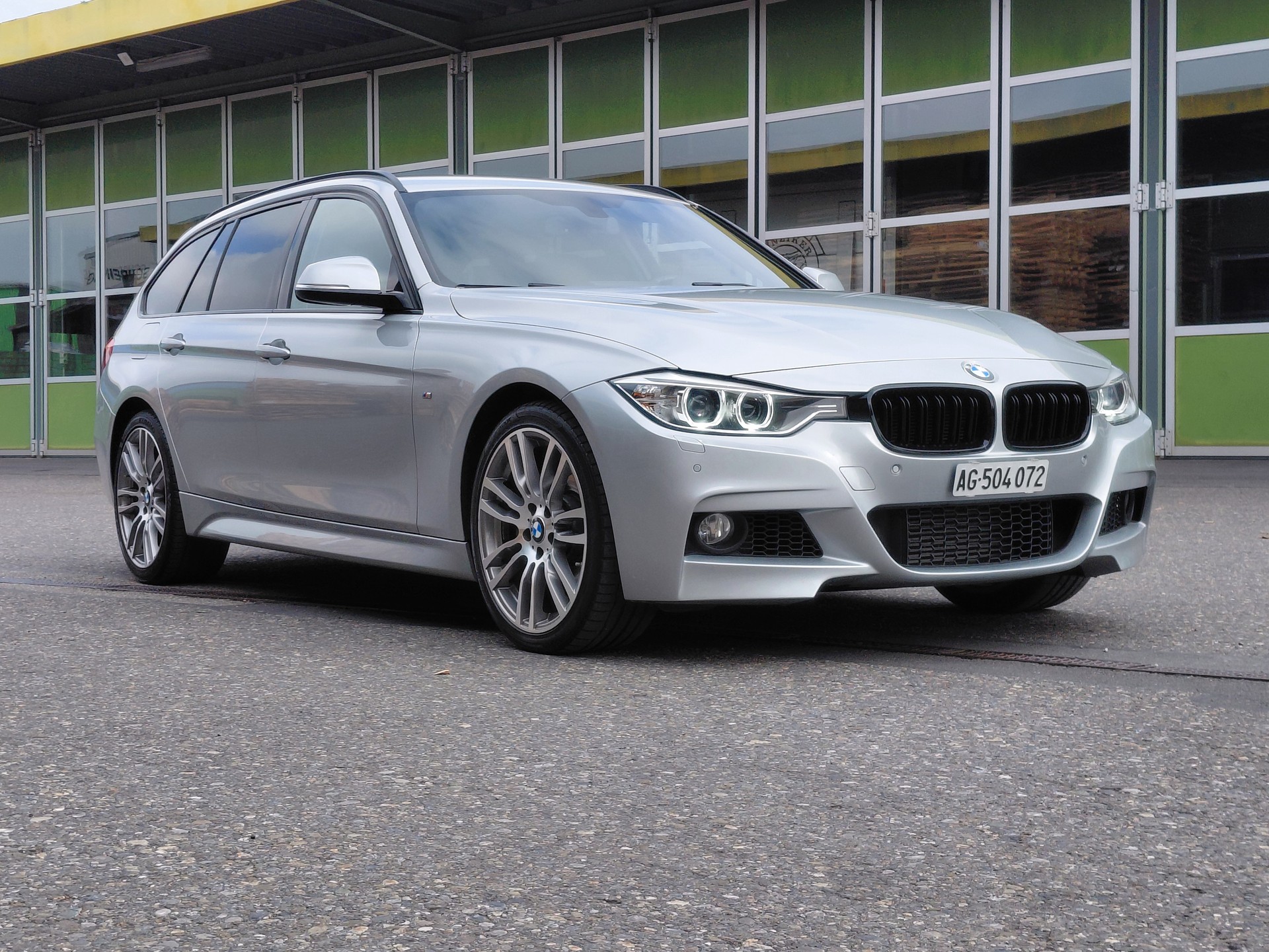 BMW 335i xDrive Touring Sport Line Steptronic-image-0