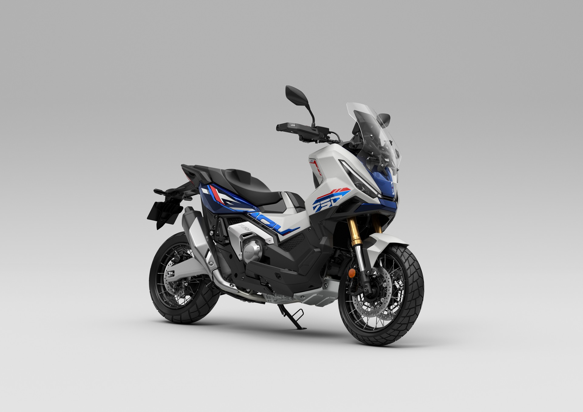 HONDA X-ADV 750-image-9
