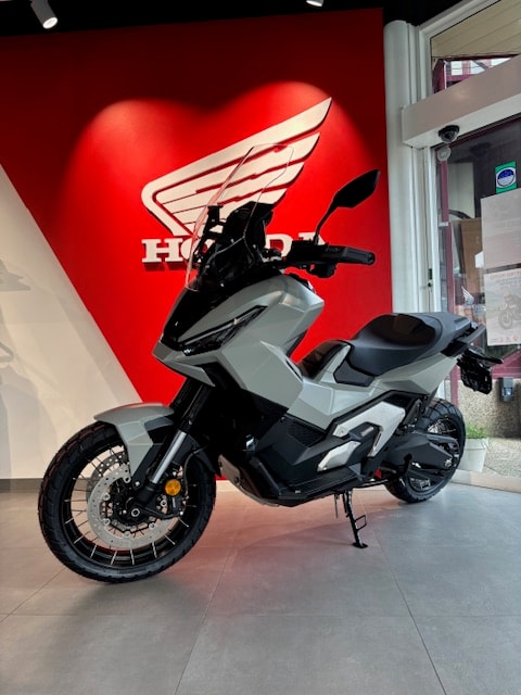 HONDA X-ADV 750-image-6