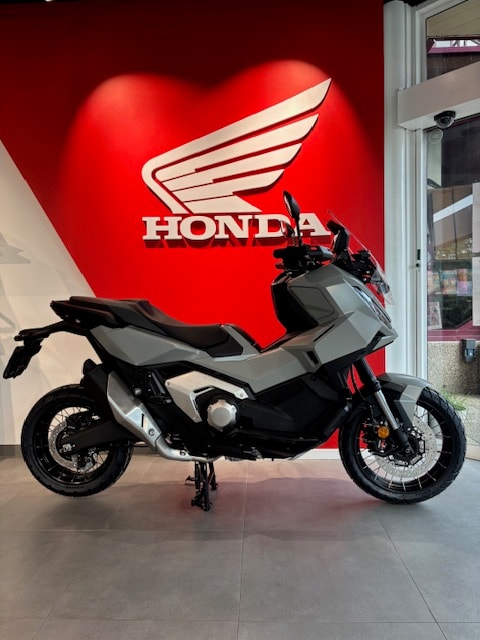 HONDA X-ADV 750-image-1