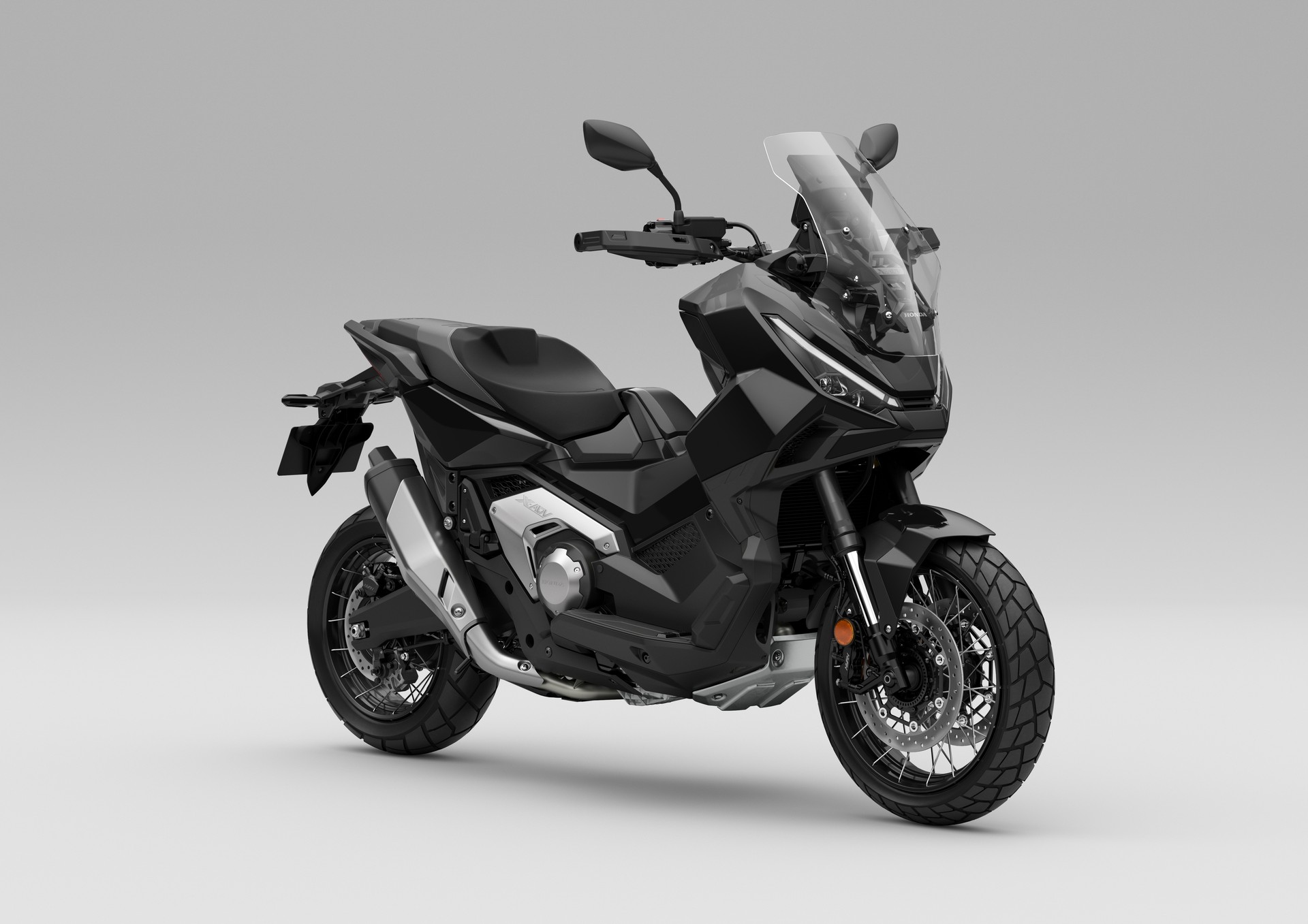 HONDA X-ADV 750-image-10