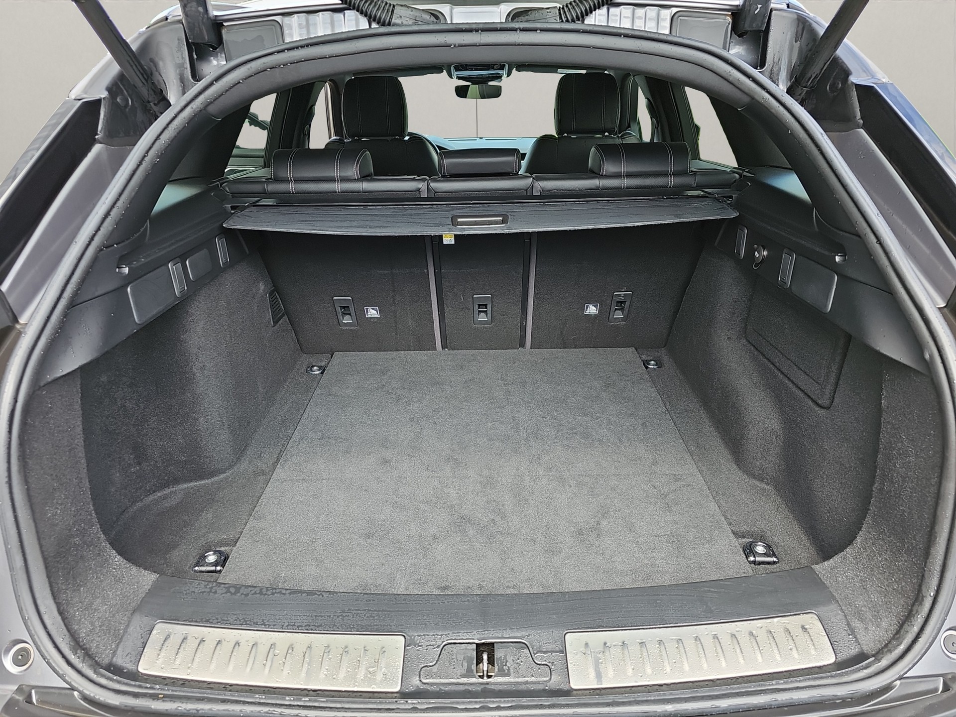 LAND ROVER Range Rover Velar 2.0 T S-image-12
