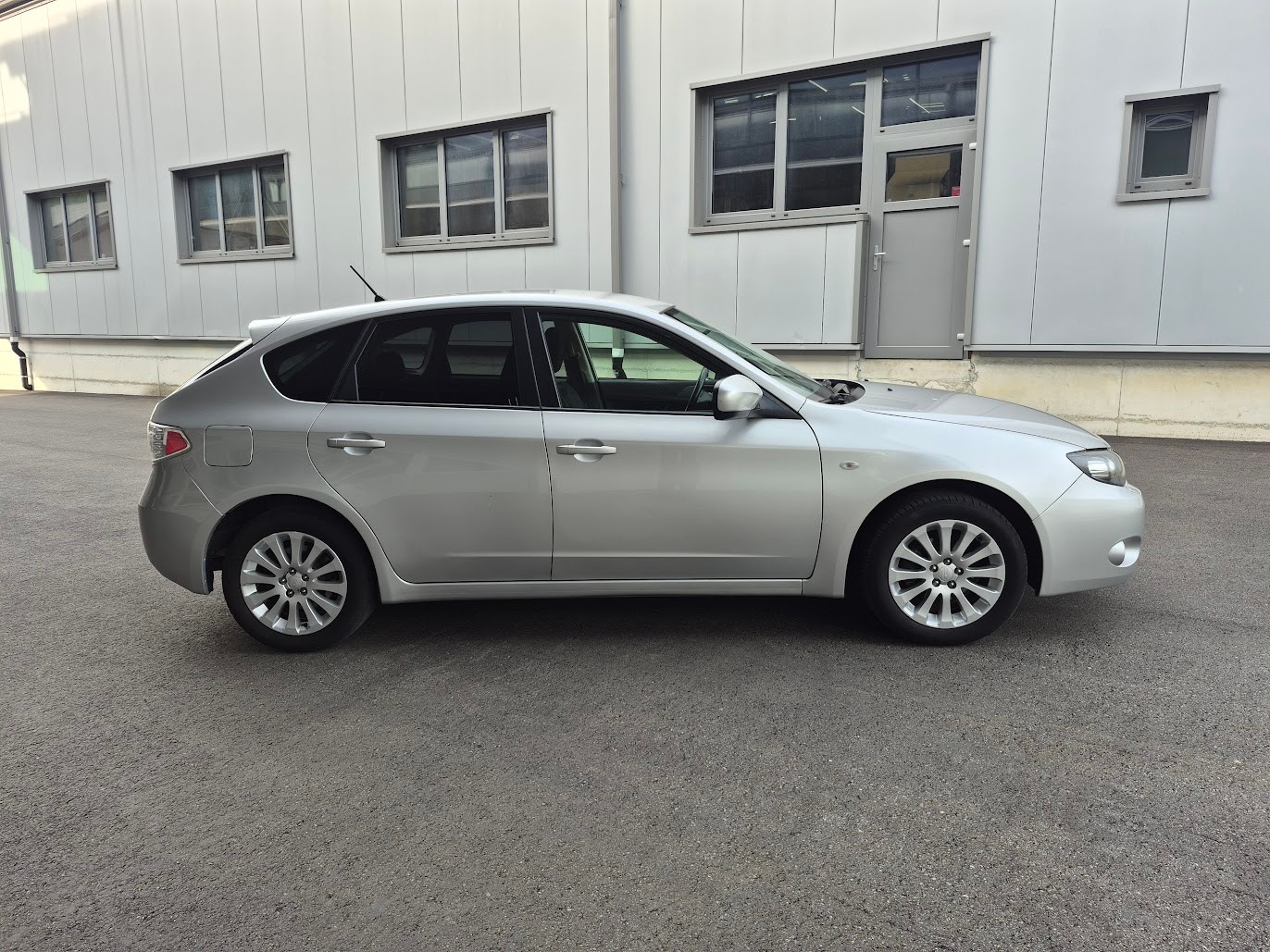 SUBARU Impreza 2.0R Swiss-image-5