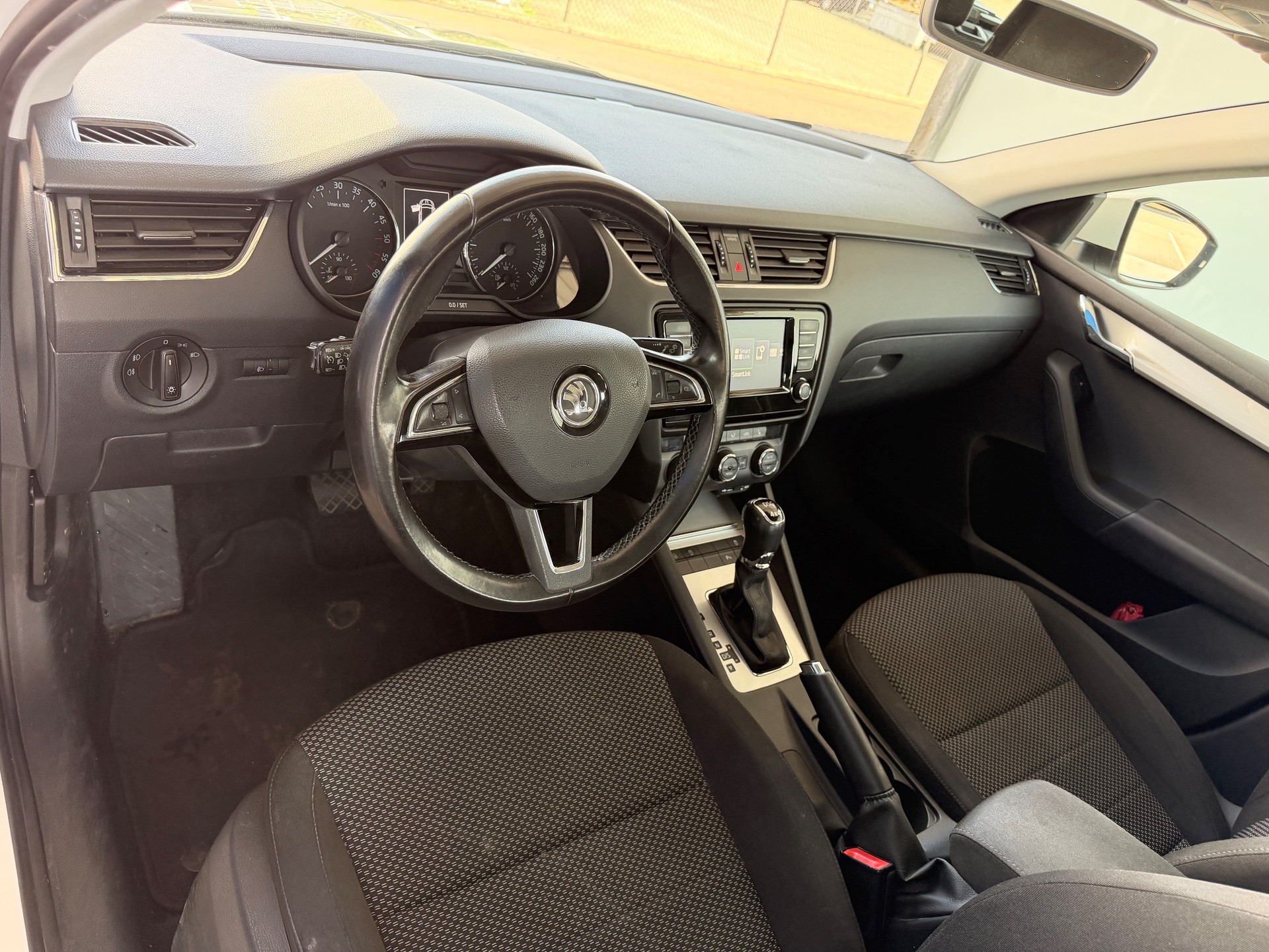 SKODA 2.0 TDI 184 Ambition 4x4 DSG-image-4