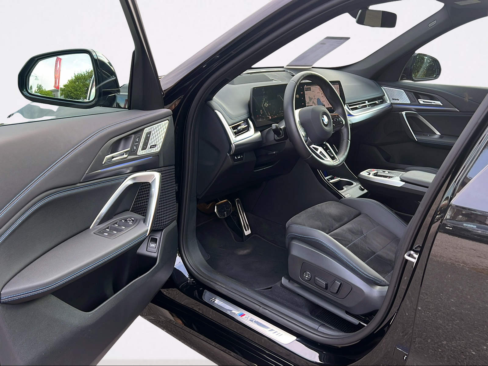 BMW X1 xDrive 23d 48V M Sport-image-11
