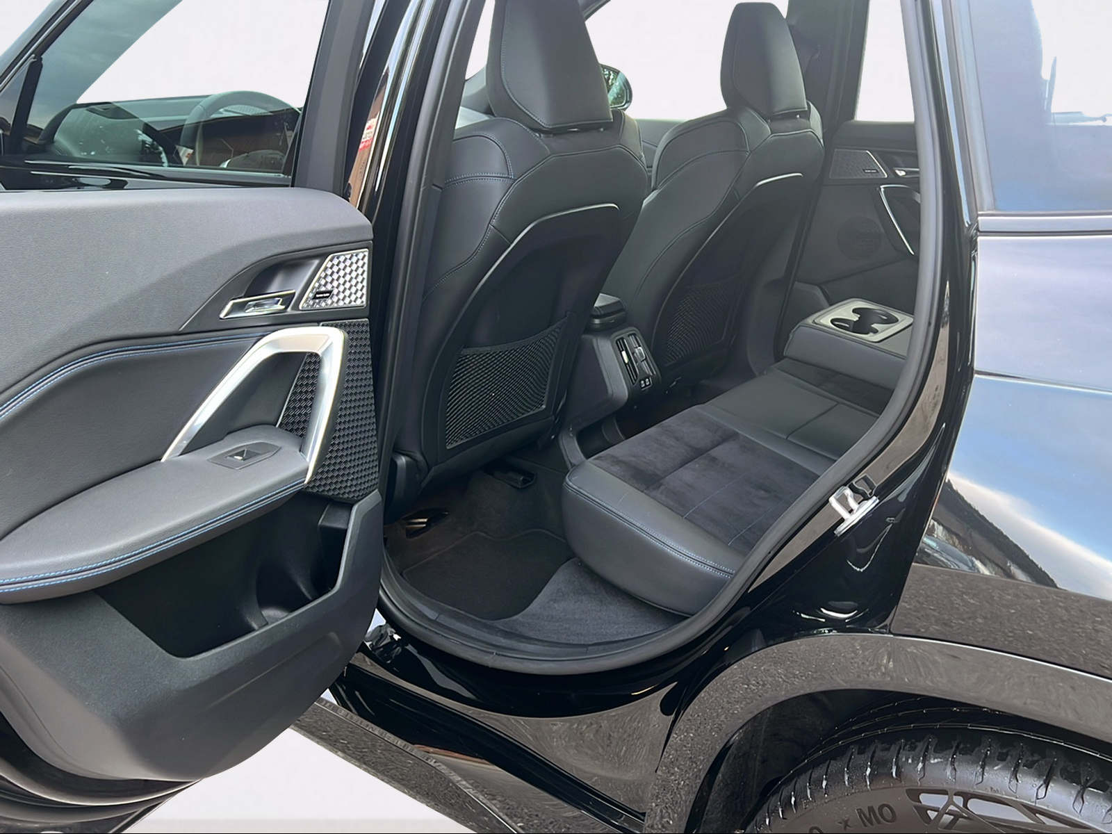 BMW X1 xDrive 23d 48V M Sport-image-9
