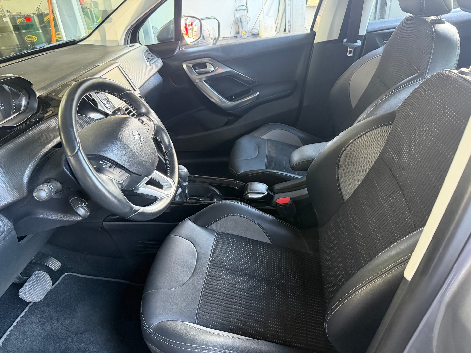 PEUGEOT 2008 1.2 PureTech GT Line EAT6-image-8