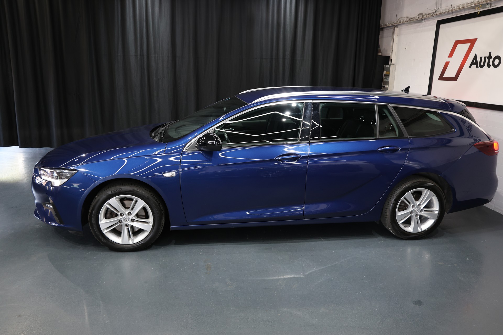 OPEL Insignia 1.5 CDTI Sports Tourer Elegance Automatic-image-3