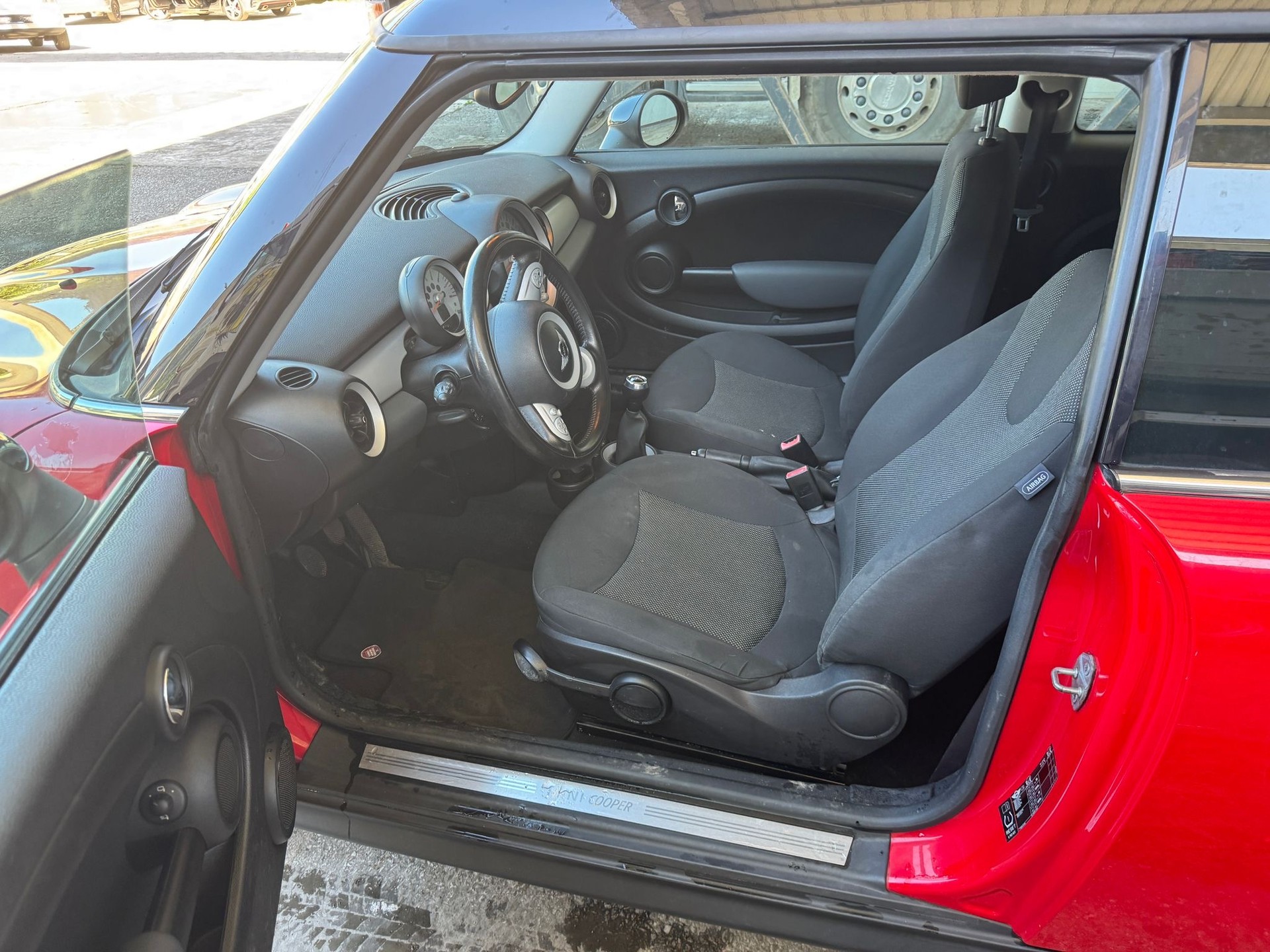 MINI Clubman Cooper-image-6
