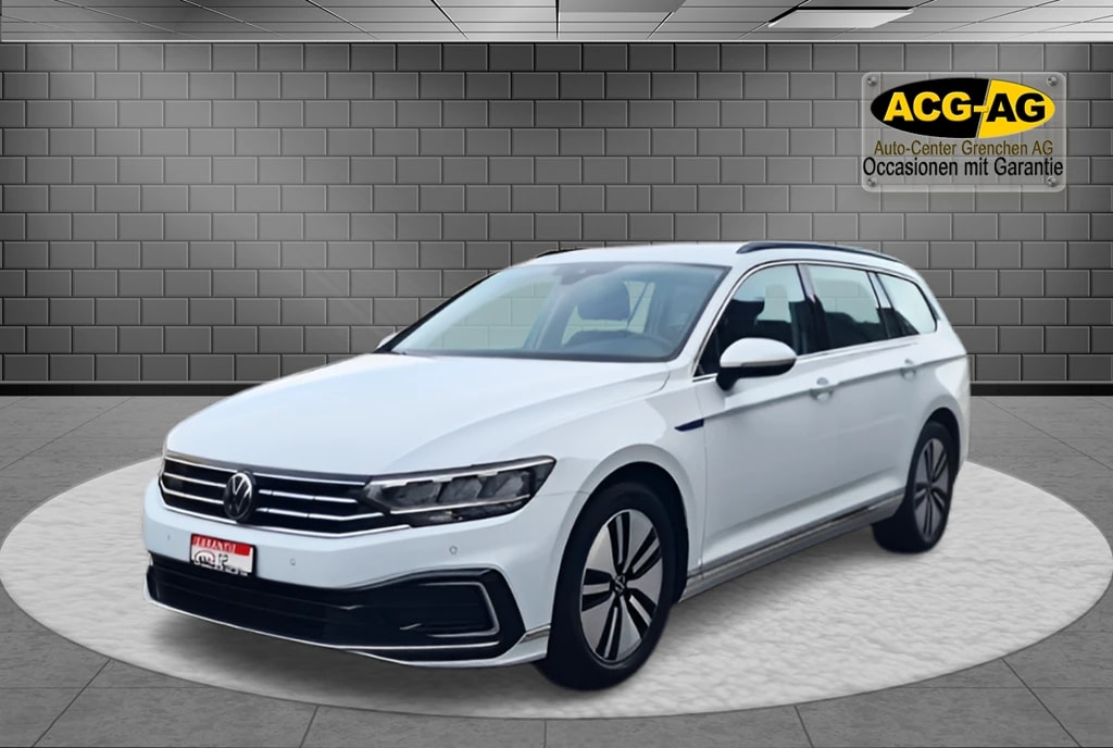 VW Passat Variant 1.4 TSI GTE Hybrid DSG ** 217 PS ** Gr-Navi ** PDC V+H ** LED Scheinwerfer ** Modell 2022 **-image-2