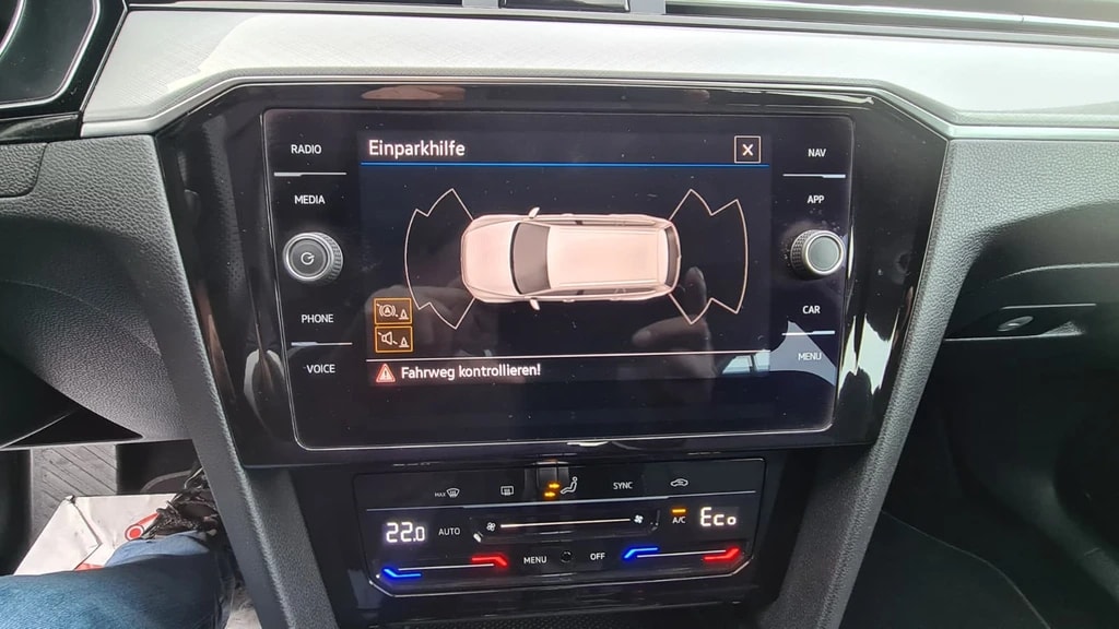 VW Passat Variant 1.4 TSI GTE Hybrid DSG ** 217 PS ** Gr-Navi ** PDC V+H ** LED Scheinwerfer ** Modell 2022 **-image-10