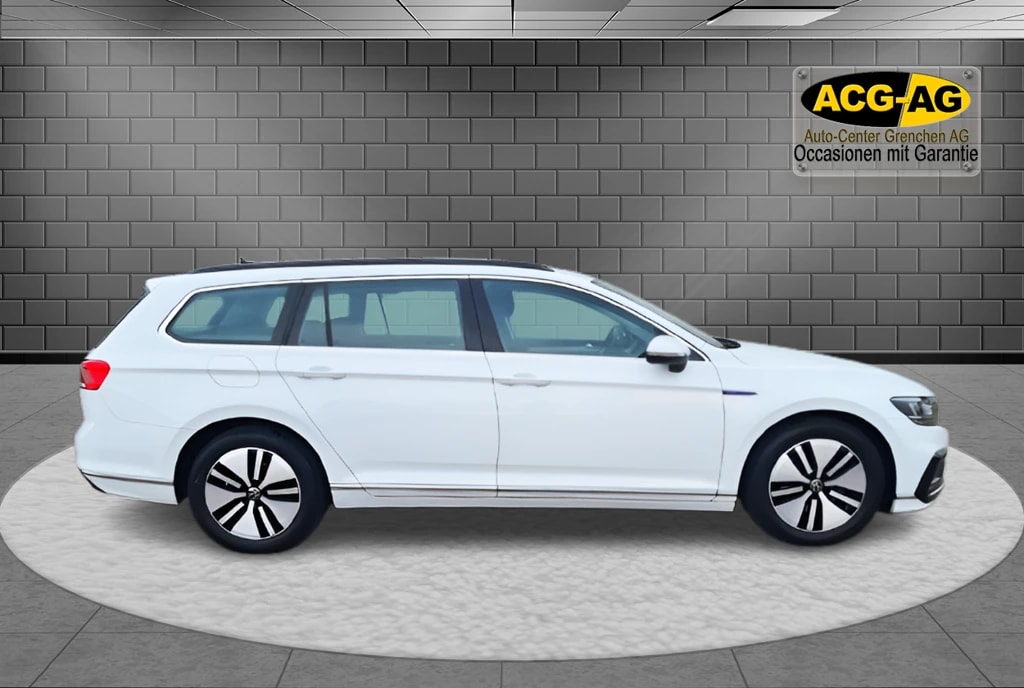 VW Passat Variant 1.4 TSI GTE Hybrid DSG ** 217 PS ** Gr-Navi ** PDC V+H ** LED Scheinwerfer ** Modell 2022 **-image-5