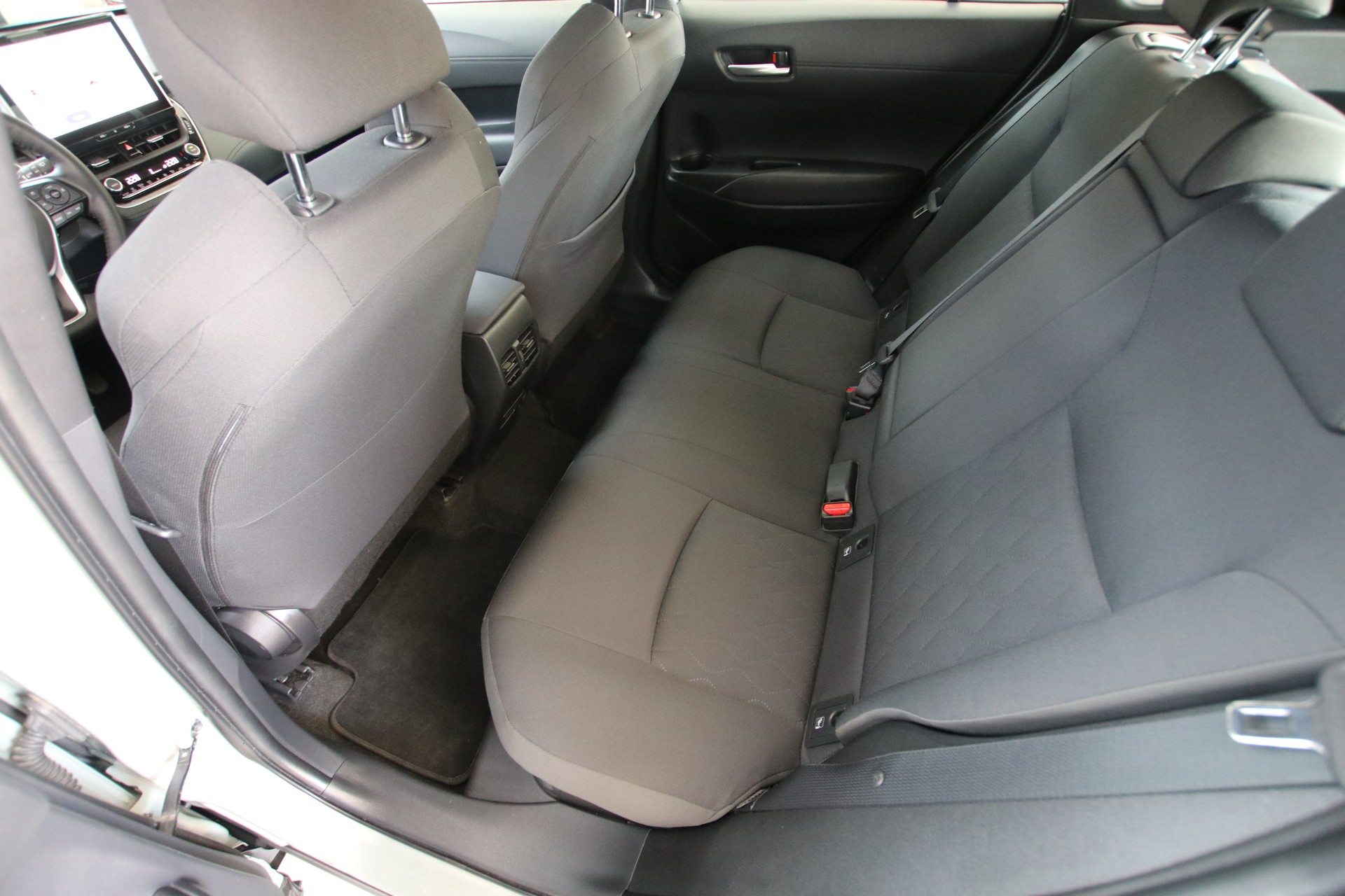 TOYOTA Corolla Cross 1.8 Trend e-CVT-image-13