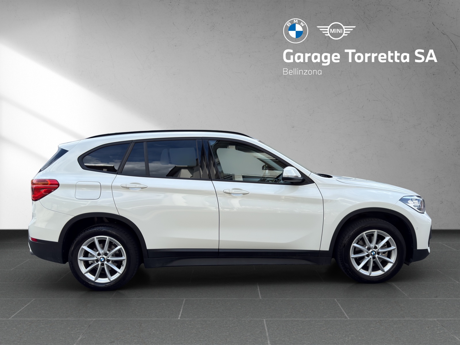 BMW X1 xDrive 18d Steptronic-image-5